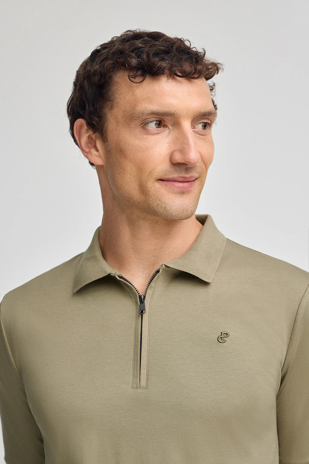 Light-green zipped polo shirt Esko with embroidered monogram - Image 3