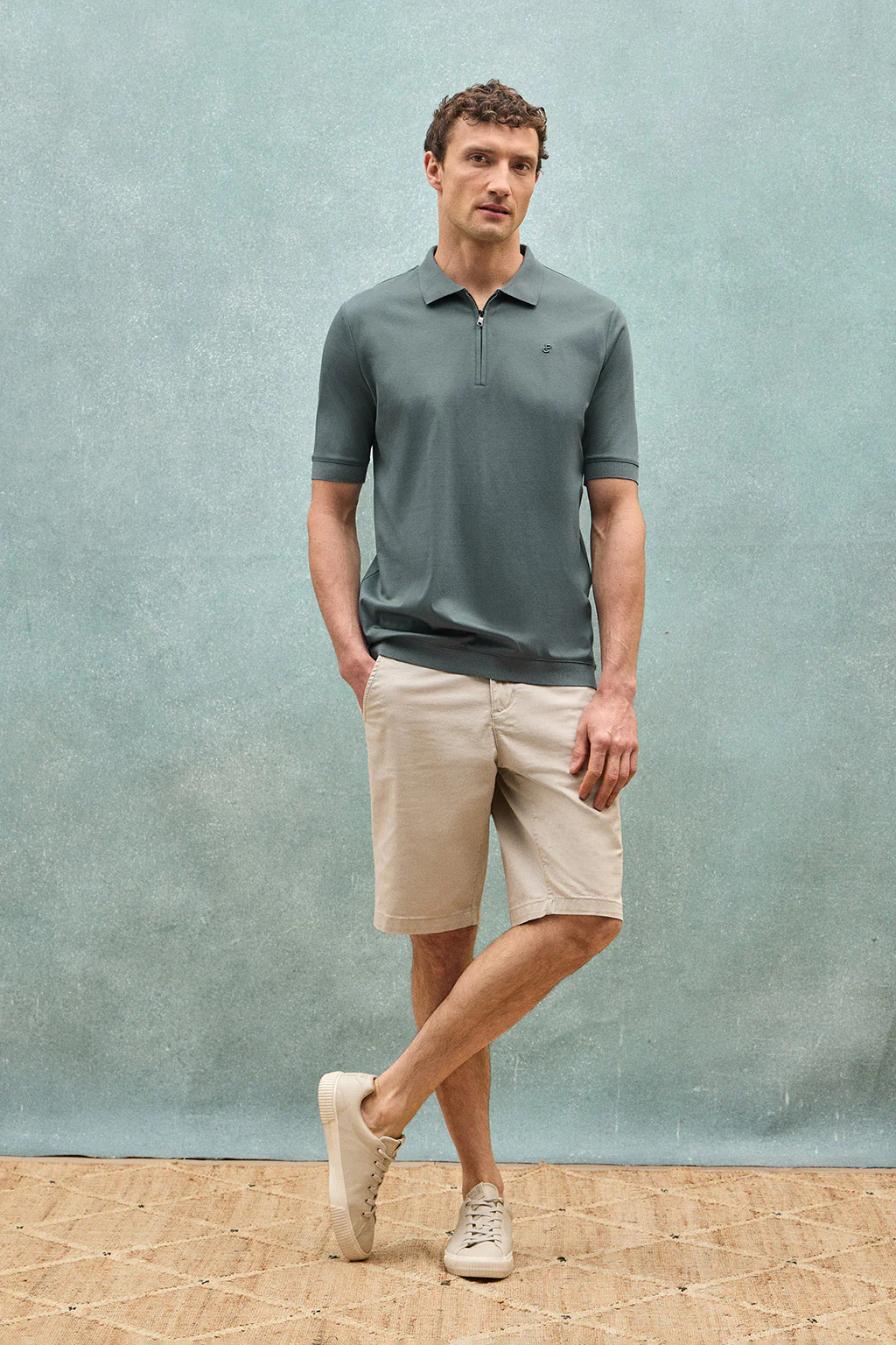 Stone-grey zipped polo shirt Esko with embroidered monogram - Image 11