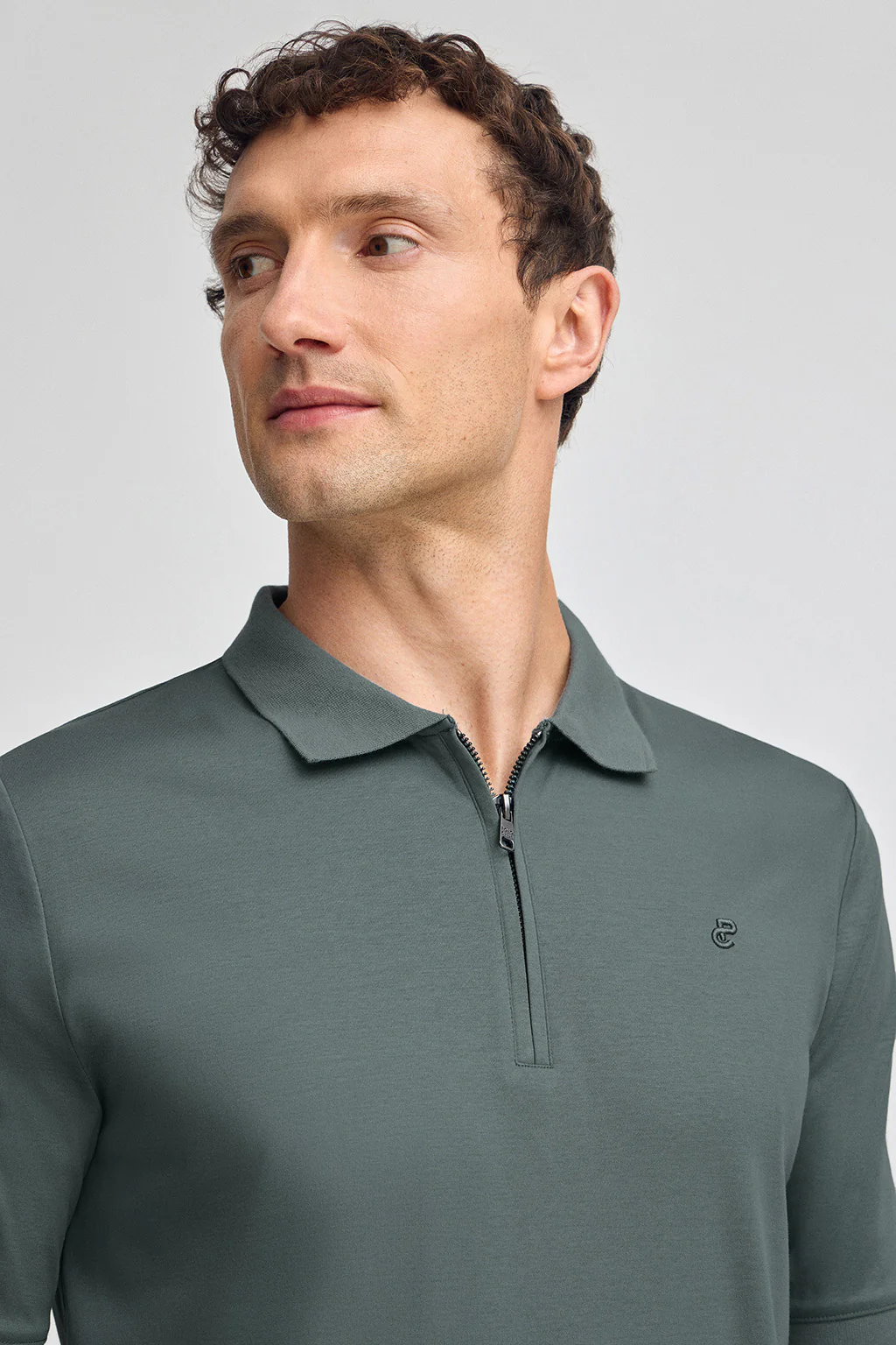 Stone-grey zipped polo shirt Esko with embroidered monogram - Image 3