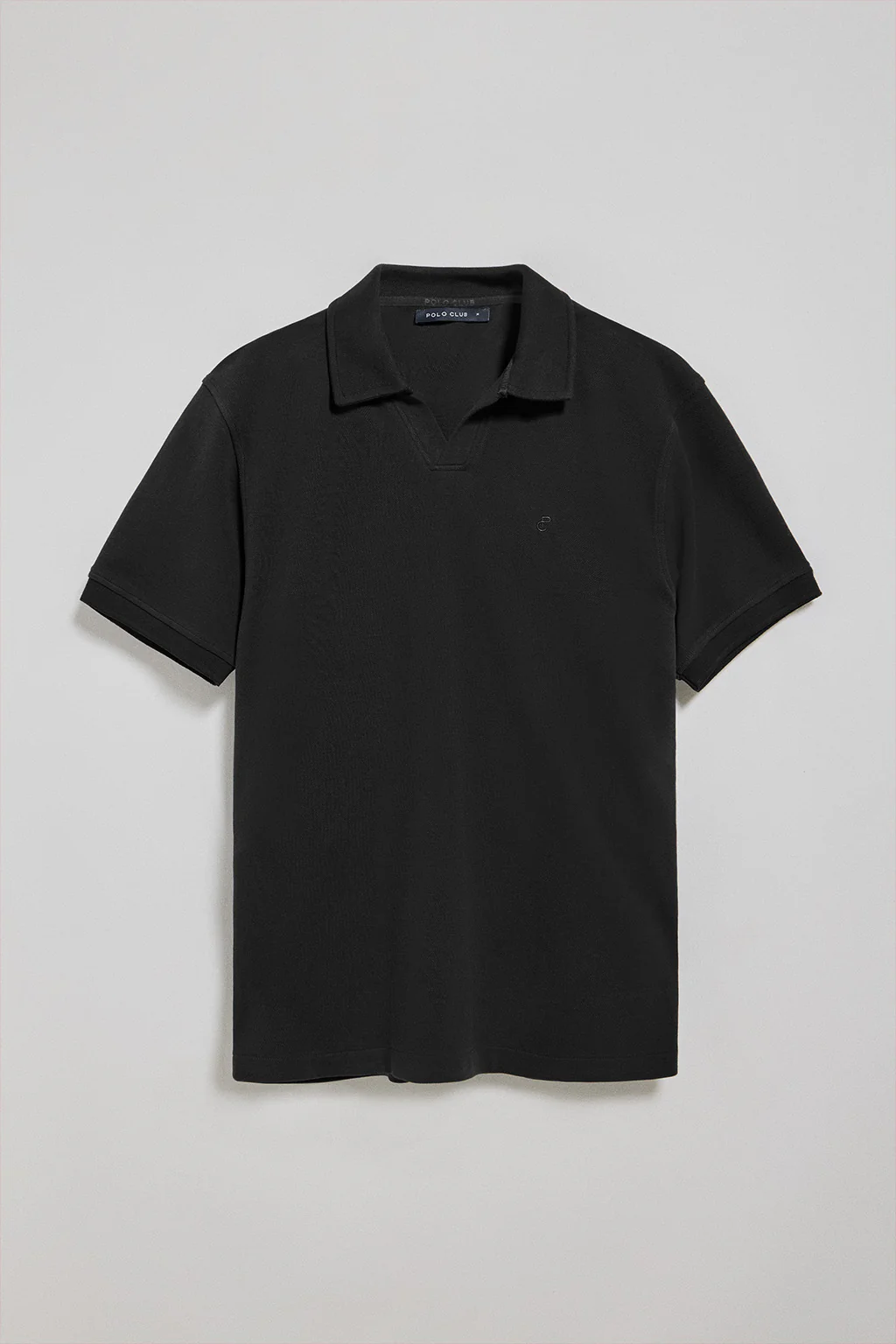 Black buttonless polo shirt Pascal with embroidered monogram - Image 5