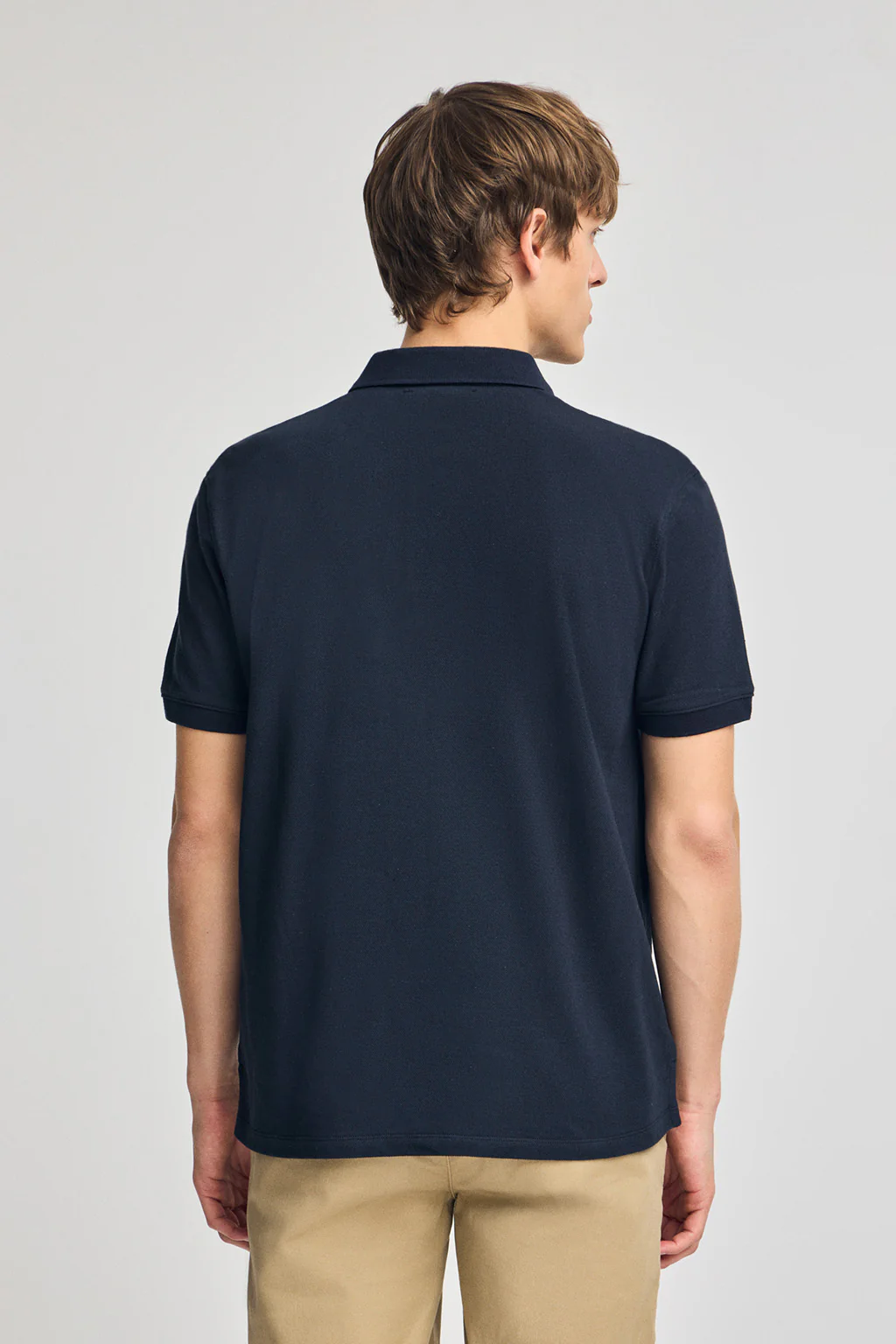 Navy-blue two-button polo shirt in linen and cotton with embroidered monogram - Image 2