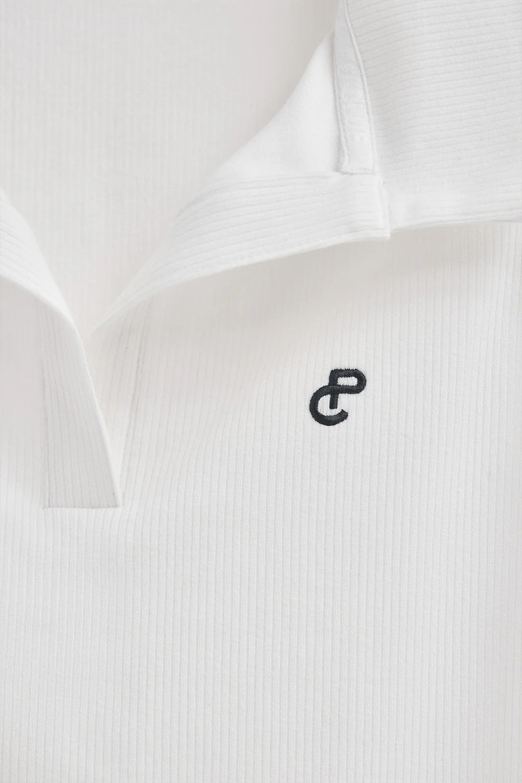 White sleeveless polo shirt with embroidered monogram - Image 6