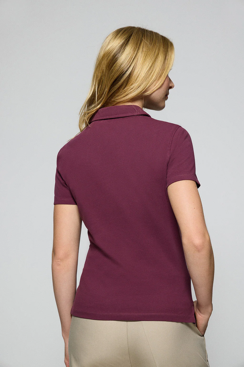 Plum five-button polo shirt Pereira with Rigby Go embroidery - Image 4