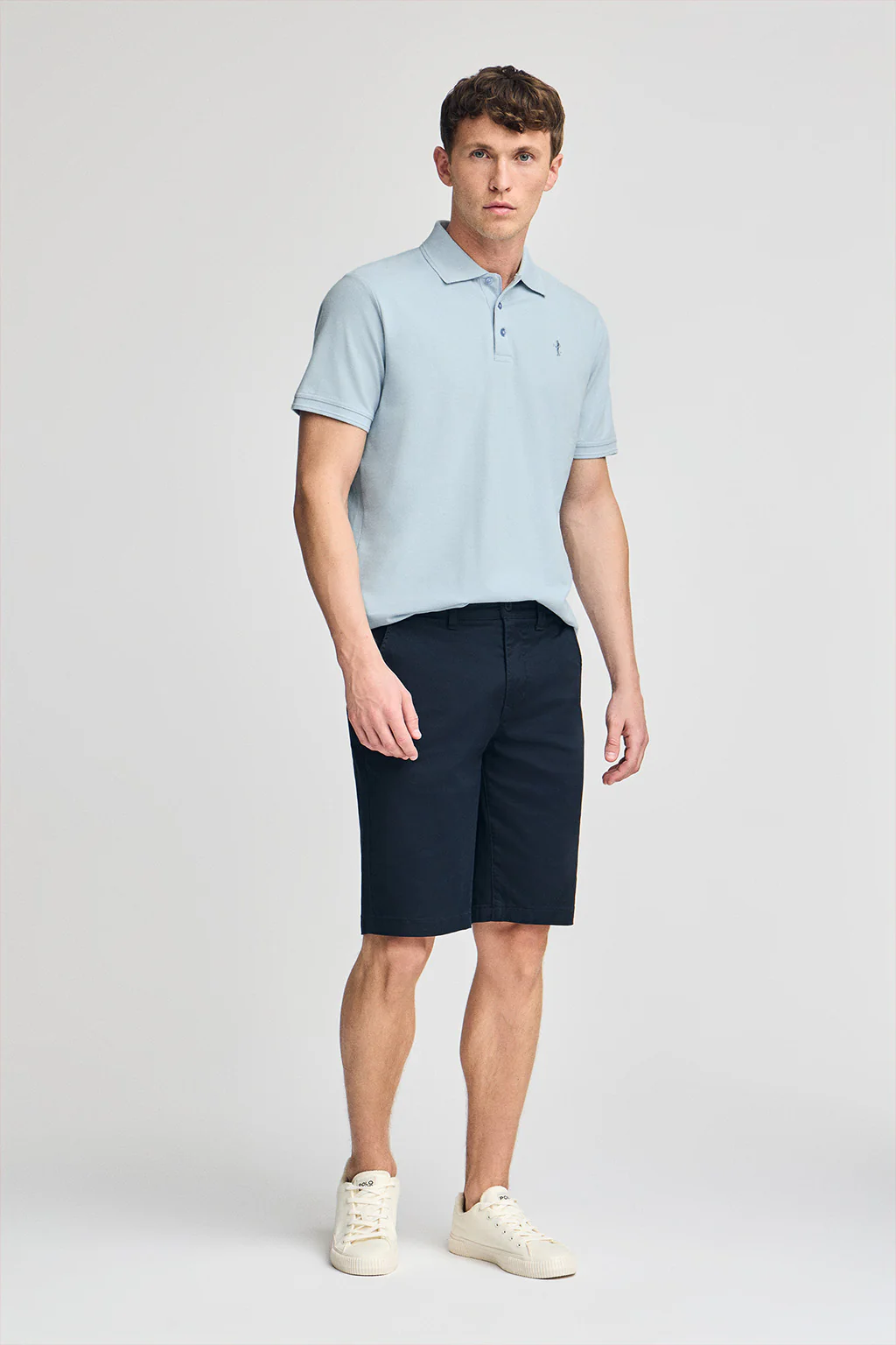 Light-blue short-sleeve pique polo shirt with Rigby Best embroidery - Image 4