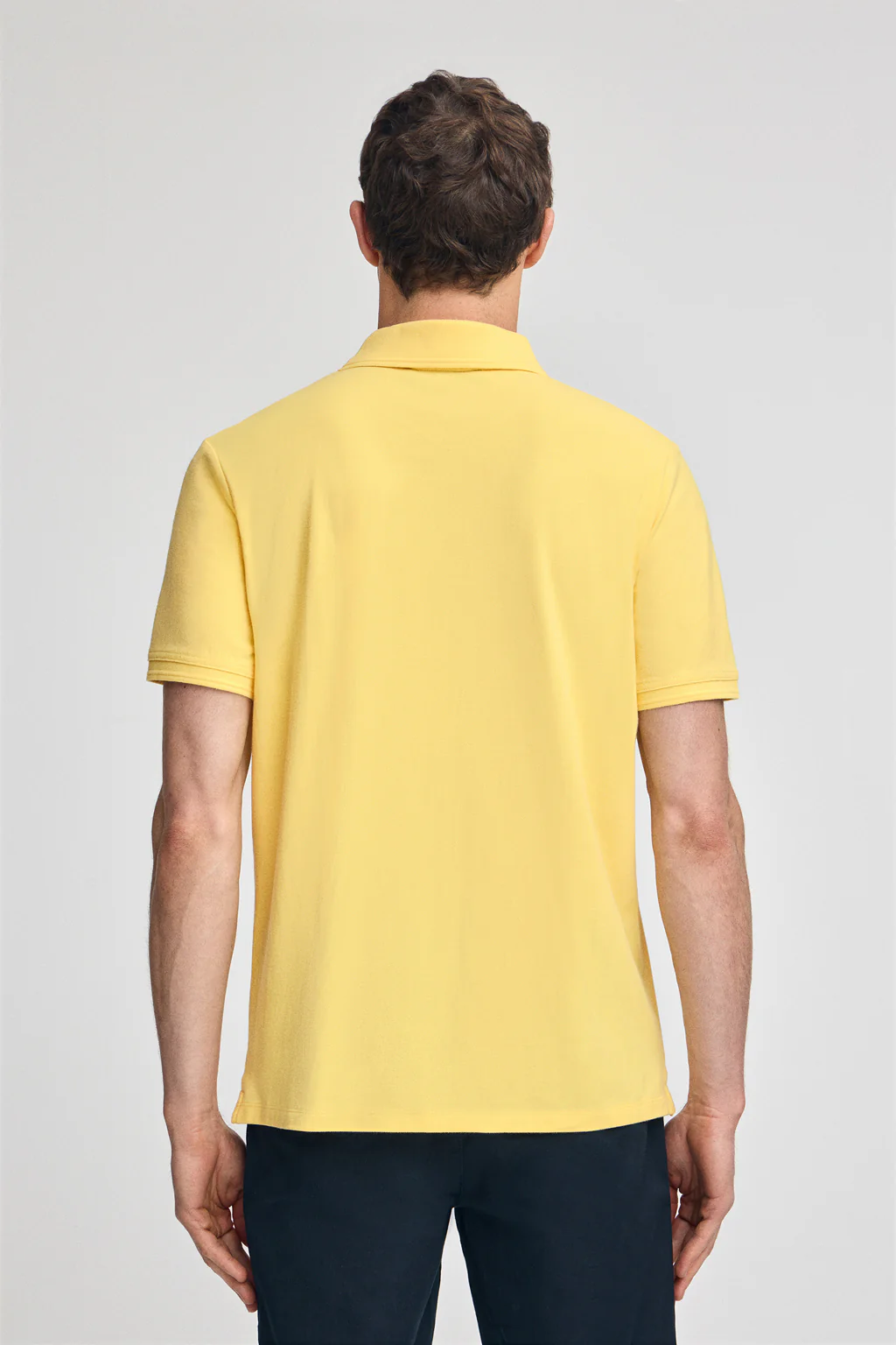 Light-yellow short-sleeve pique polo shirt with Rigby Best embroidery - Image 2