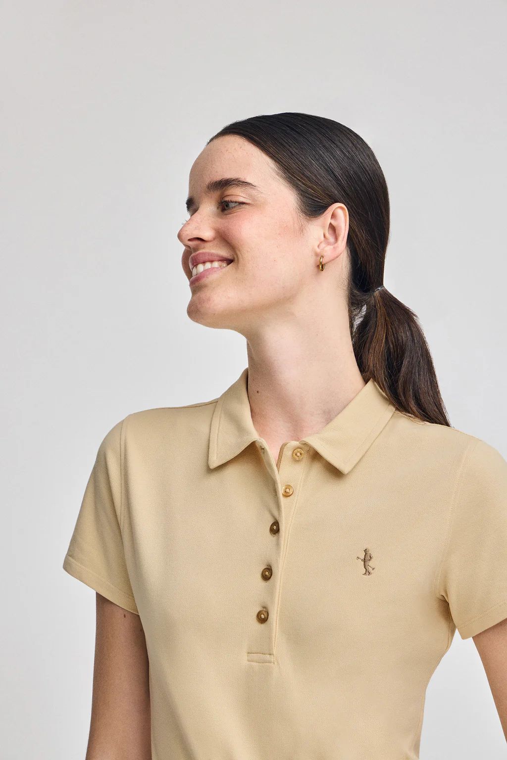 Ivory short-sleeve cotton polo shirt with Rigby Best embroidery - Image 3