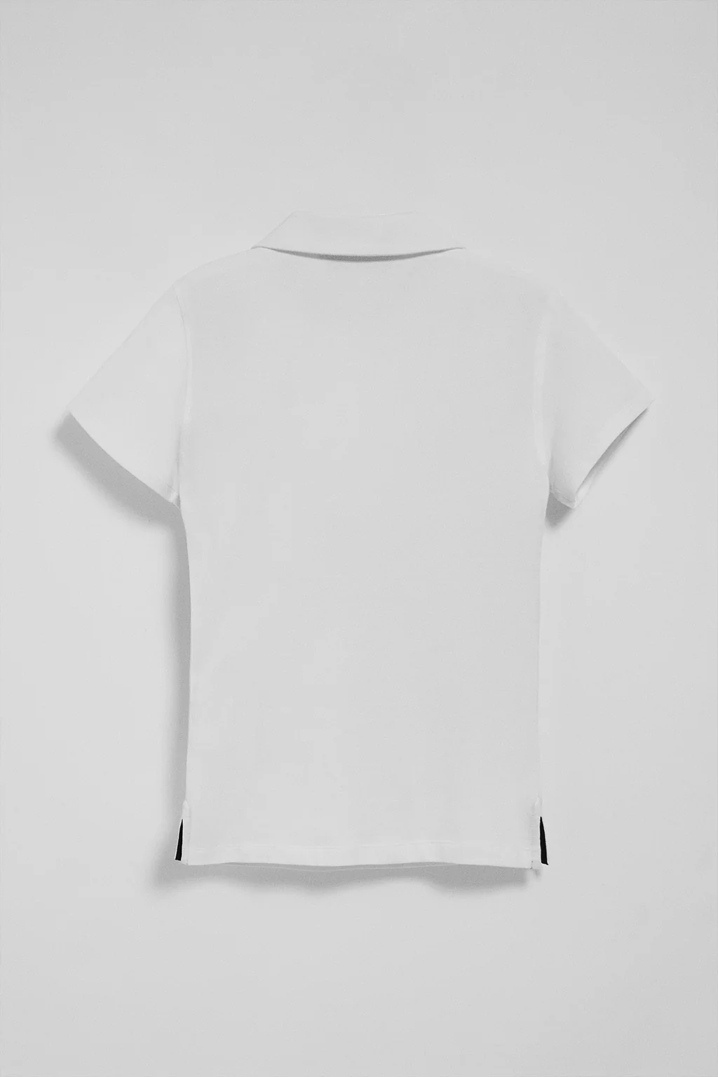 White five-button polo shirt Pereira with Rigby Go embroidery - Image 6