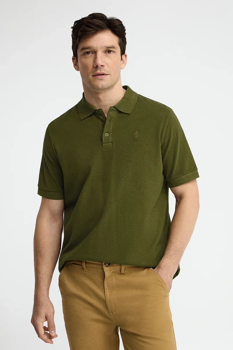 Moss-green garment-dyed polo shirt with Rigby Go embroidered logo - Image 2