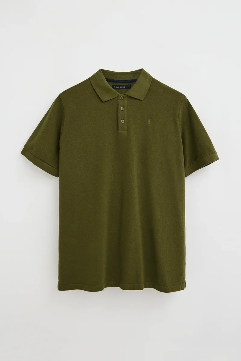 Moss-green garment-dyed polo shirt with Rigby Go embroidered logo - Image 5