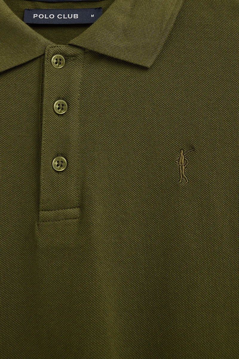 Moss-green garment-dyed polo shirt with Rigby Go embroidered logo - Image 6