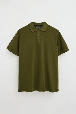 Moss-green garment-dyed polo shirt with Rigby Go embroidered logo - Image 9