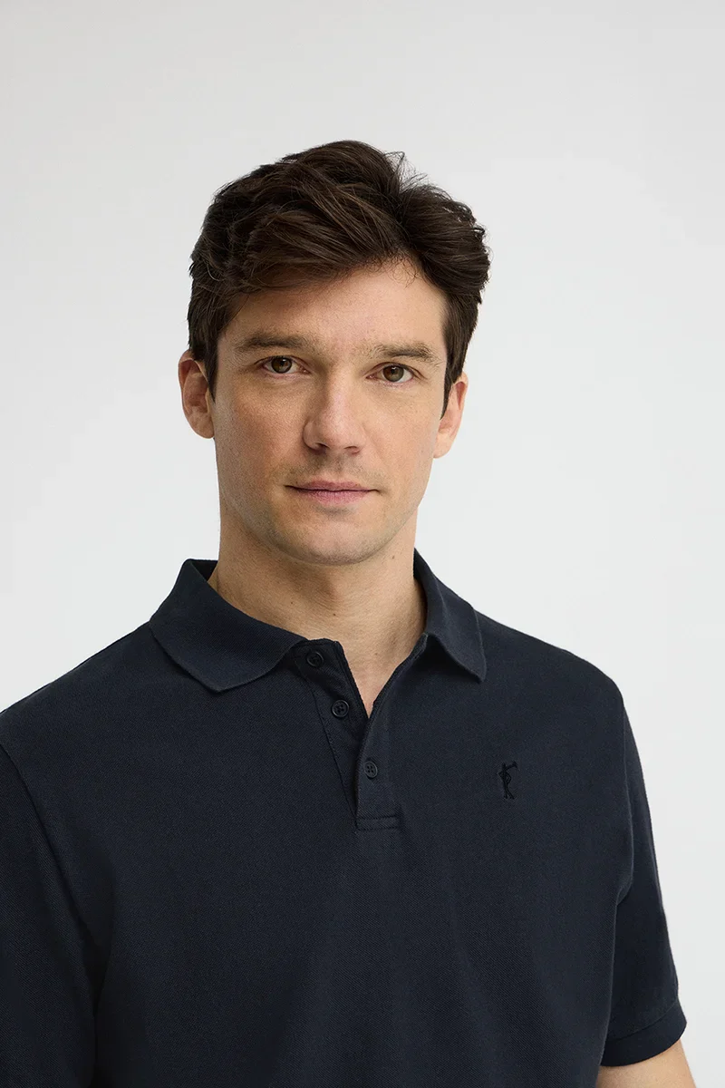 Navy-blue garment-dyed polo shirt with Rigby Go embroidered logo - Image 3