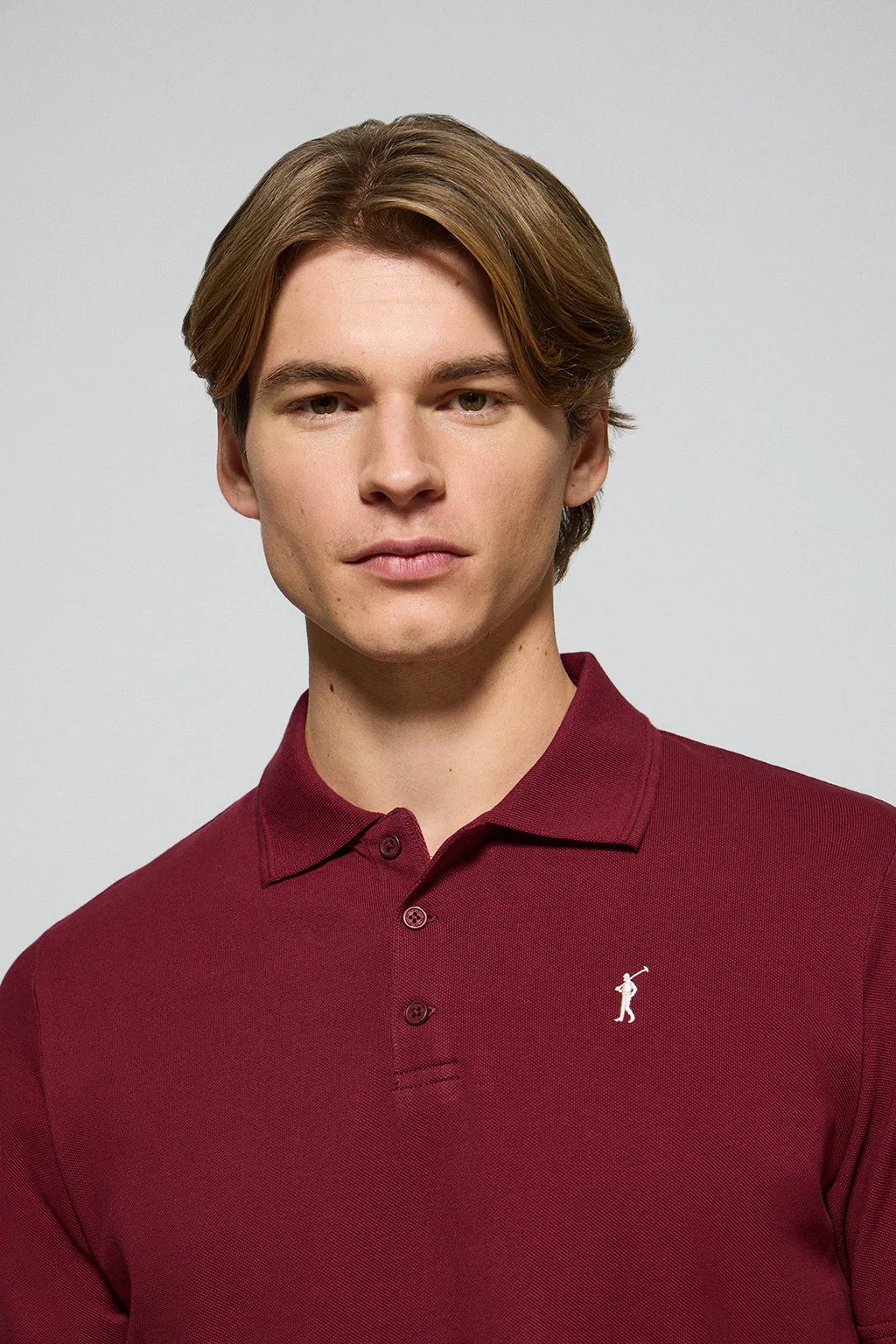 Maroon polo shirt with three buttons and Rigby Go embroidered logo - Image 2