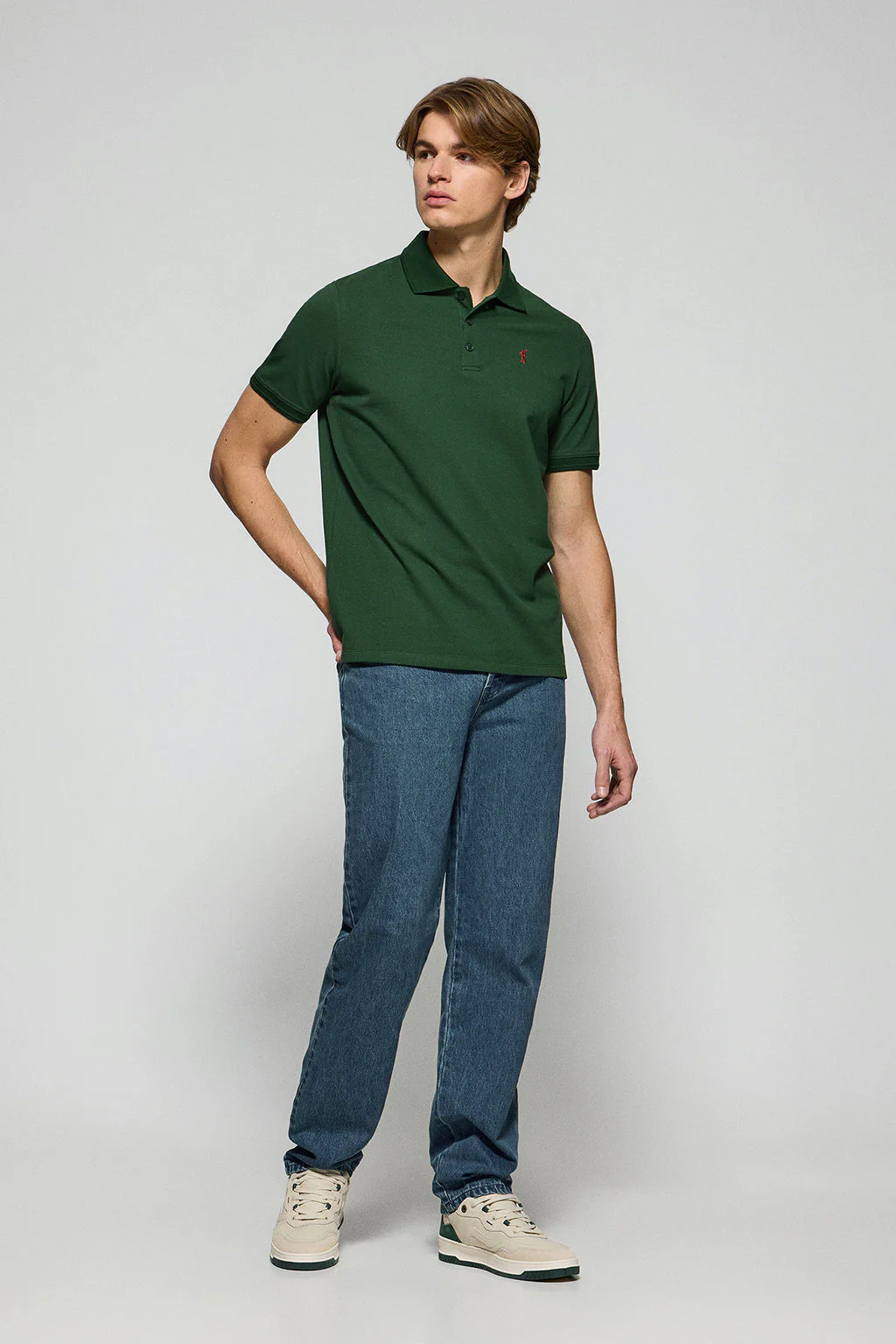 Bottle-green polo shirt with three buttons and Rigby Go embroidered logo - Image 3