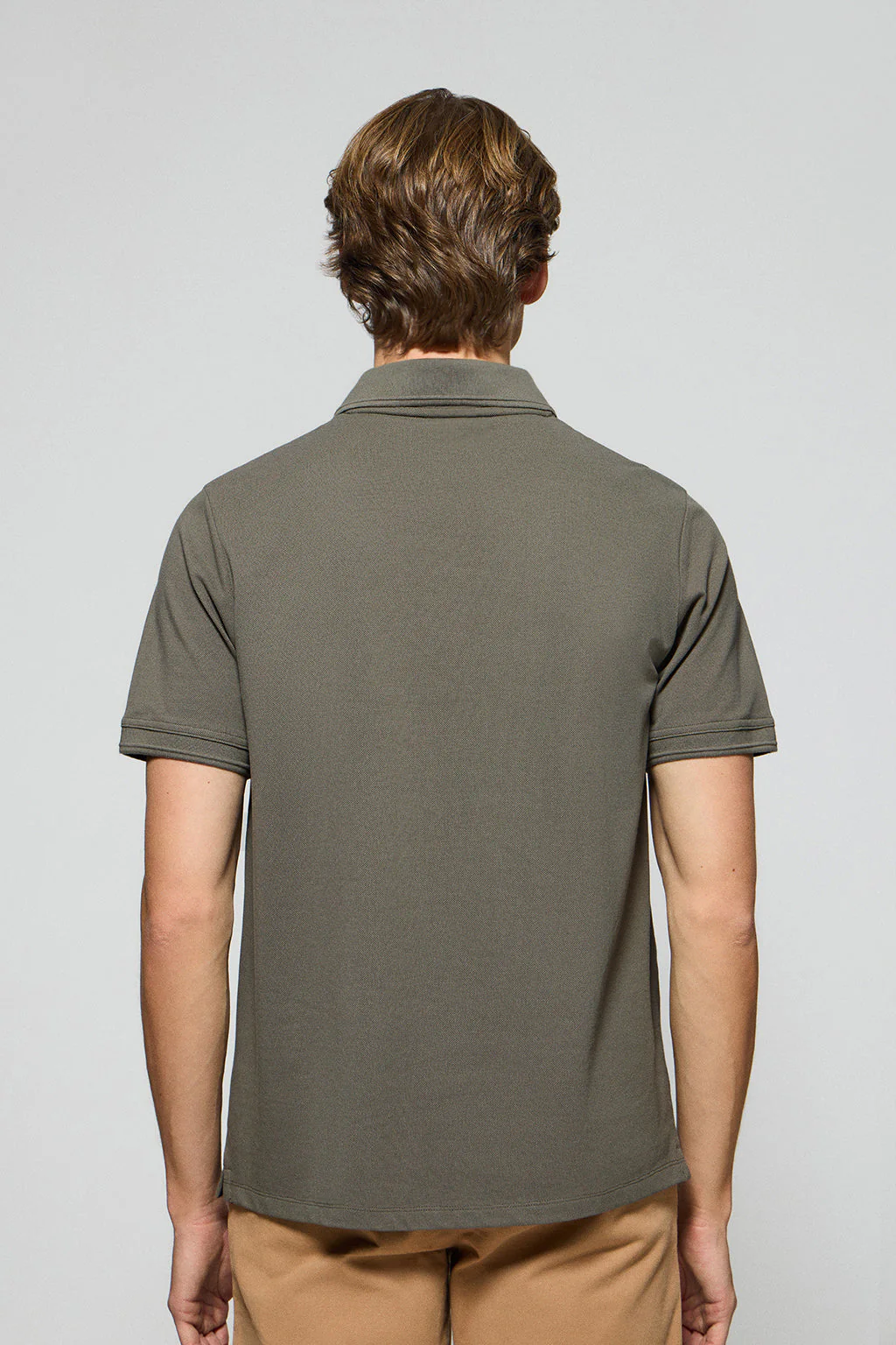 Army-green polo shirt with three buttons and Rigby Go embroidered logo - Image 4