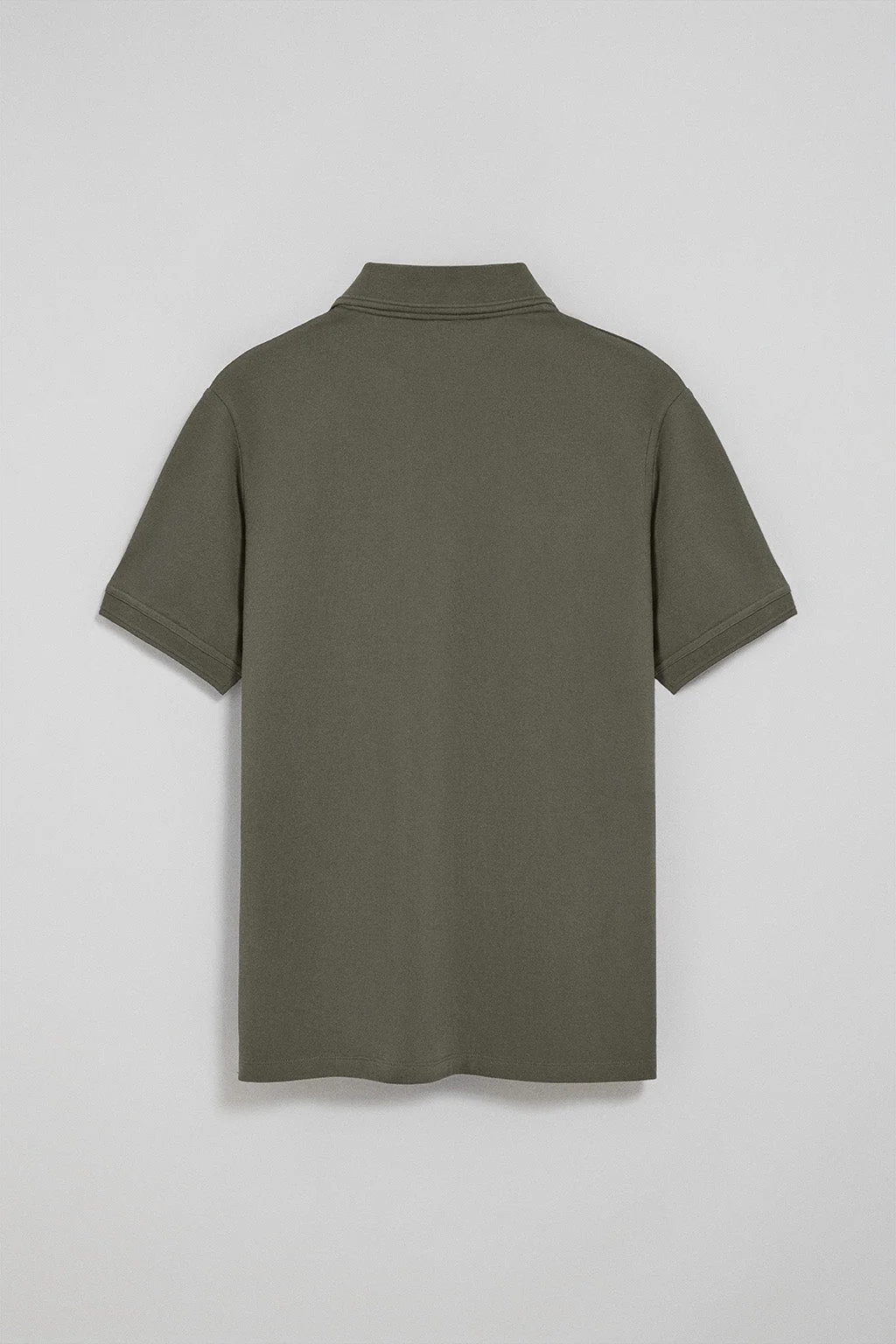 Army-green polo shirt with three buttons and Rigby Go embroidered logo - Image 7