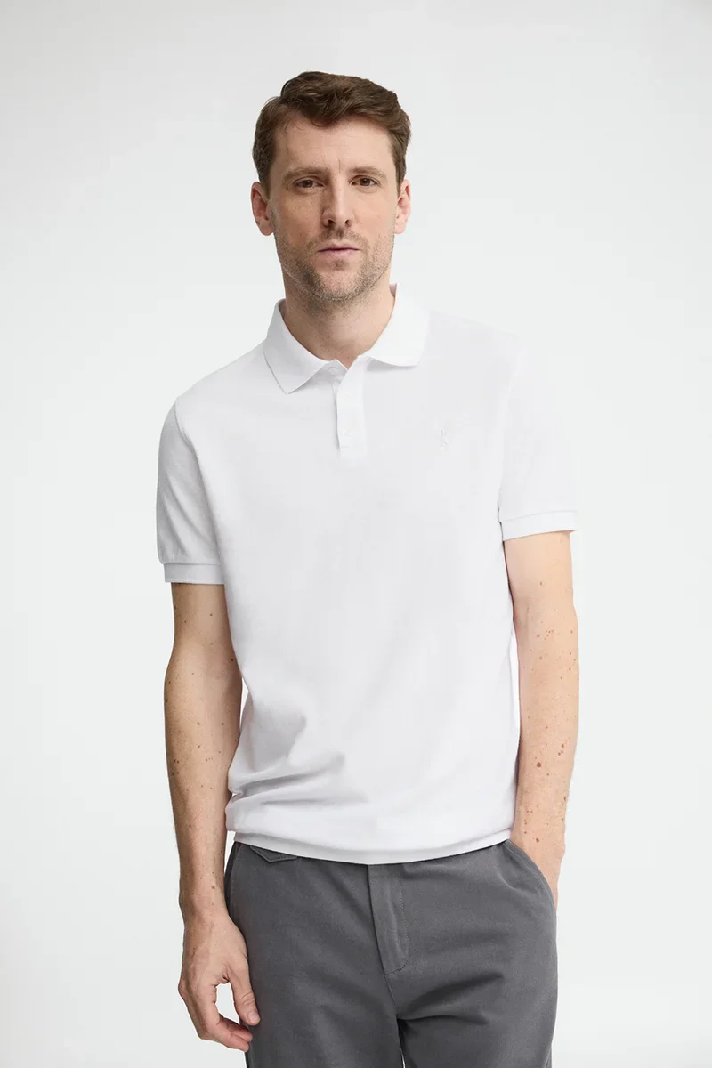 White cotton-linen polo shirt with Rigby Go embroidery - Image 2