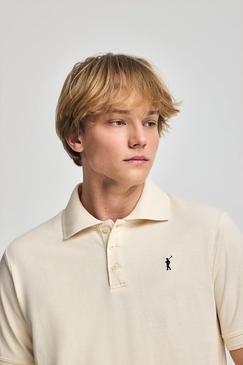 Nude short-sleeve polo shirt with three buttons and Rigby Go embroidered logo - Image 2