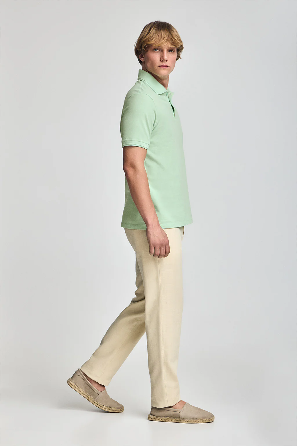 Mint short-sleeve polo shirt with three buttons and Rigby Go embroidered logo - Image 4