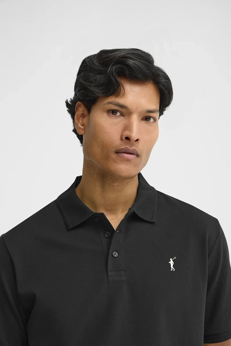 Black short-sleeve polo shirt with Rigby Go embroidered logo - Image 3