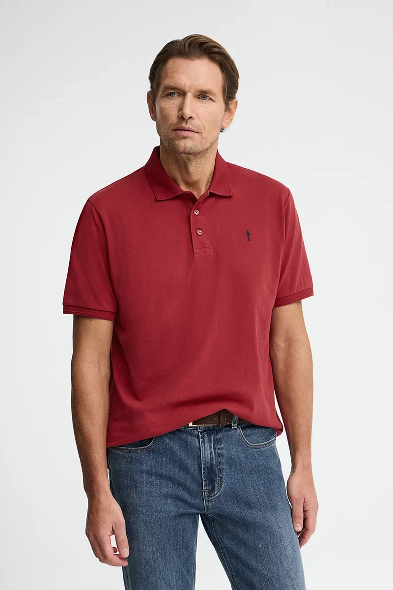 Burnt-red short-sleeve polo shirt with Rigby Go embroidered logo - Image 2