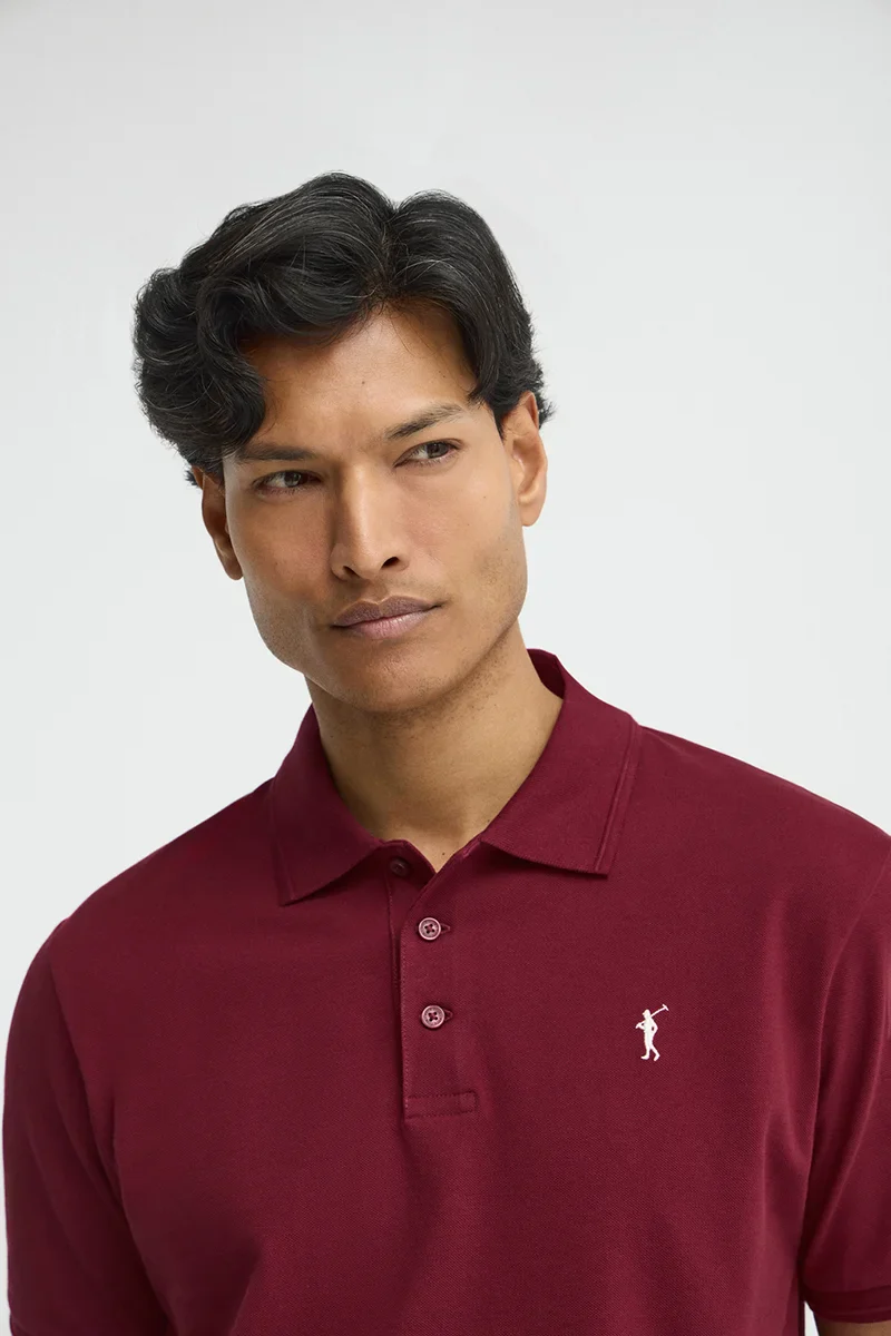 Maroon short-sleeve polo shirt with Rigby Go embroidered logo - Image 3