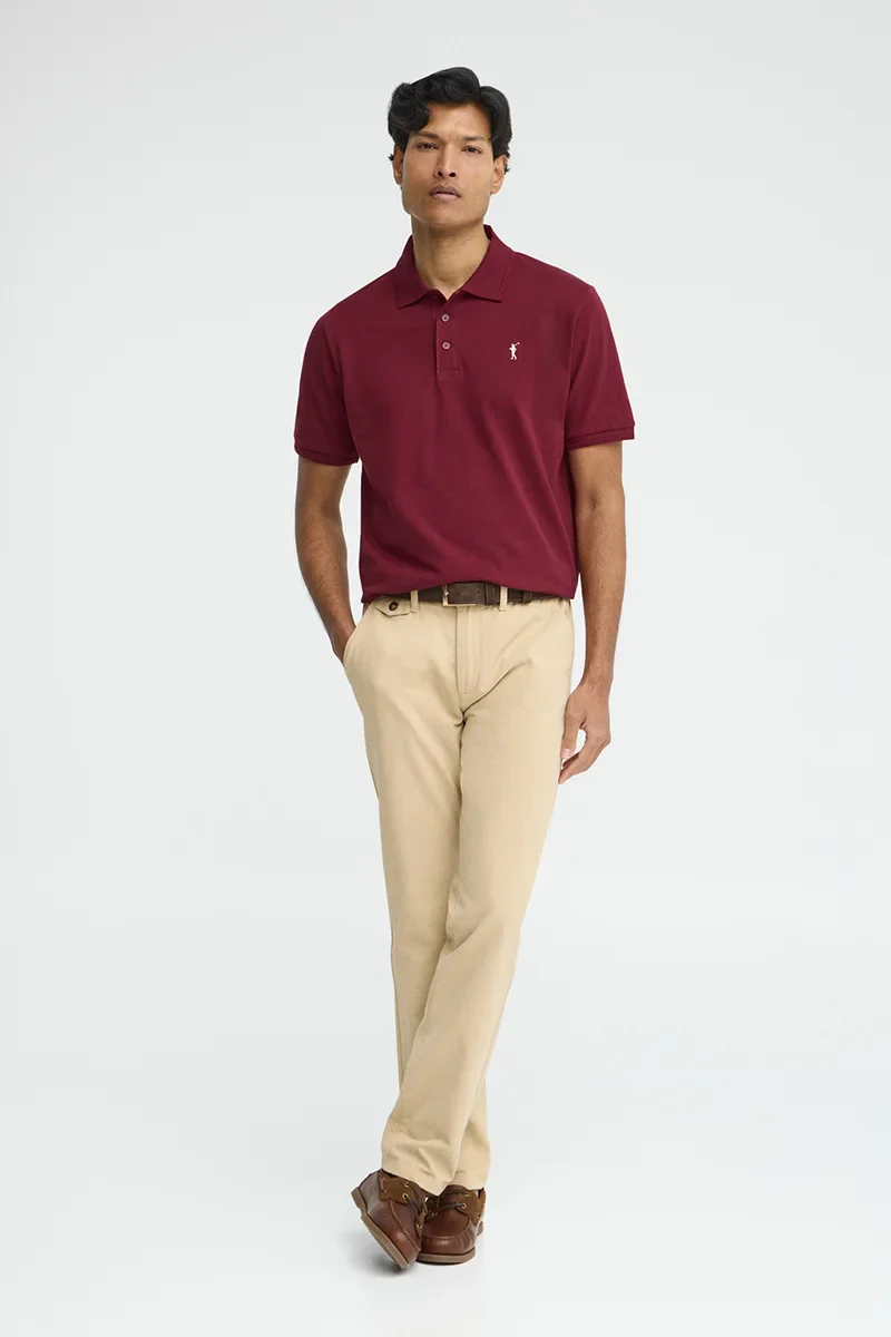 Maroon short-sleeve polo shirt with Rigby Go embroidered logo - Image 4