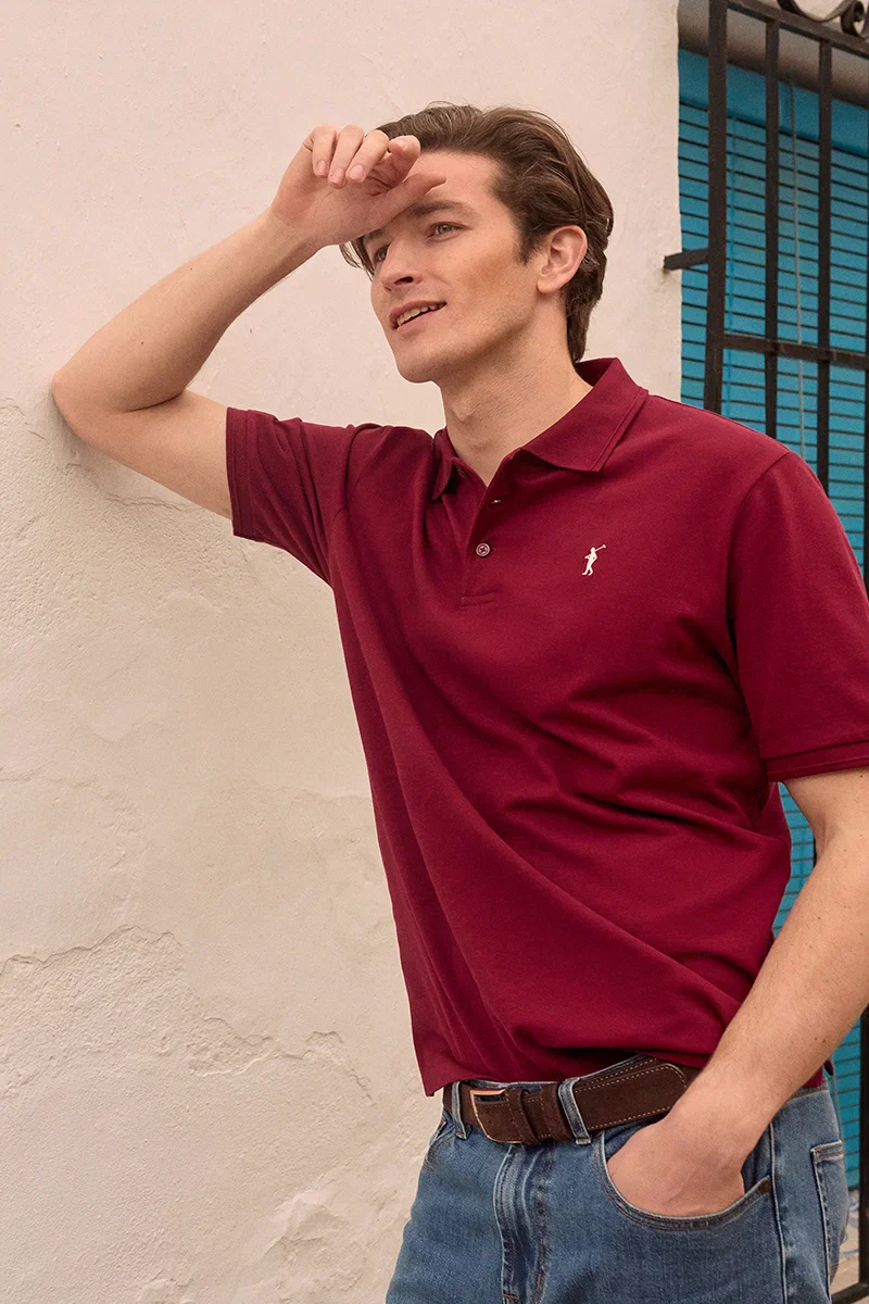 Maroon short-sleeve polo shirt with Rigby Go embroidered logo - Image 6