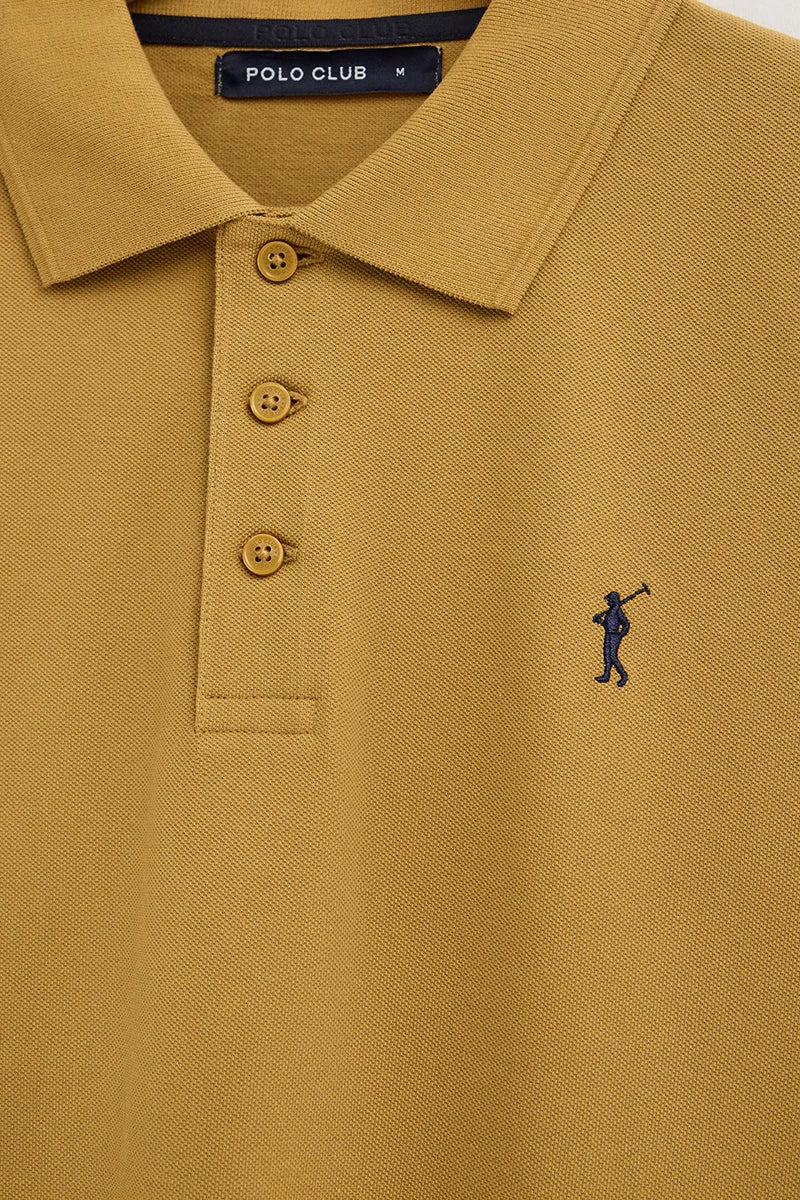 Mustard short-sleeve polo shirt with Rigby Go embroidered logo - Image 6