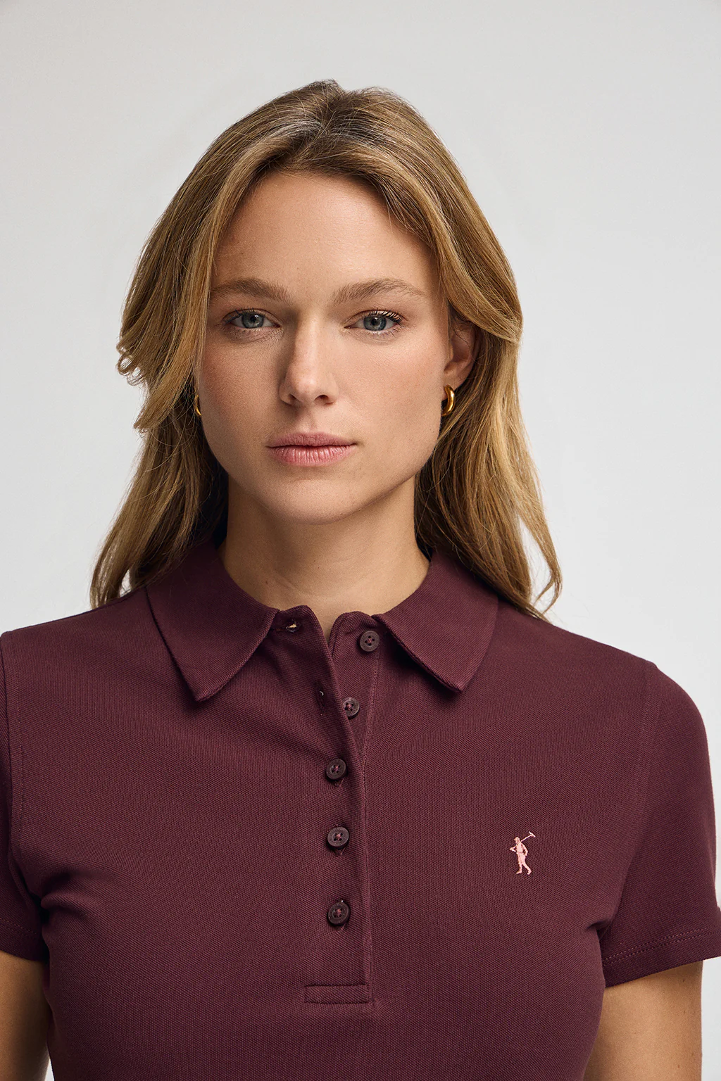 Burgundy pique polo shirt with five-button collar and Rigby Go embroidery - Image 2