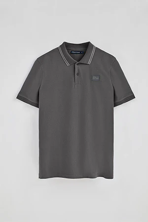 Asphalt-grey short-sleeve polo shirt with two buttons and chest detail - Image 8