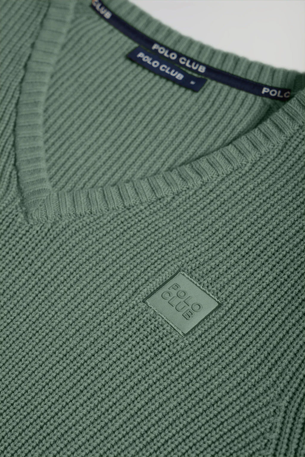 Green 9-gauge knit jumper with Polo Club detail - Image 7