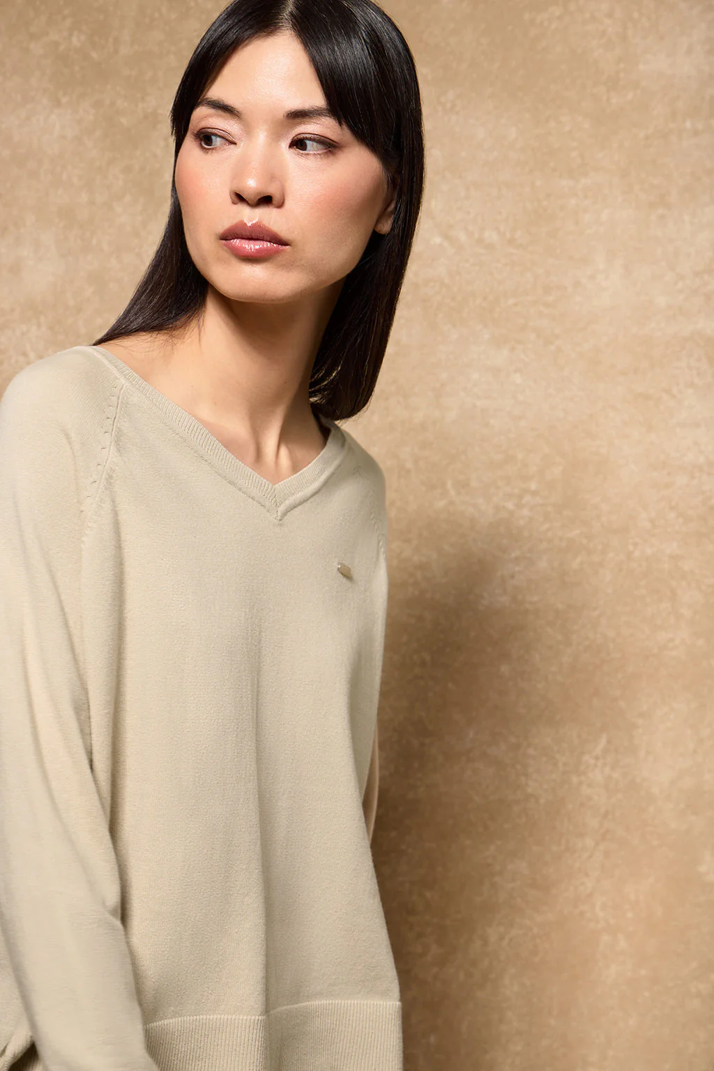 Beige knit jumper Katniss with Polo Club pearly button - Image 6