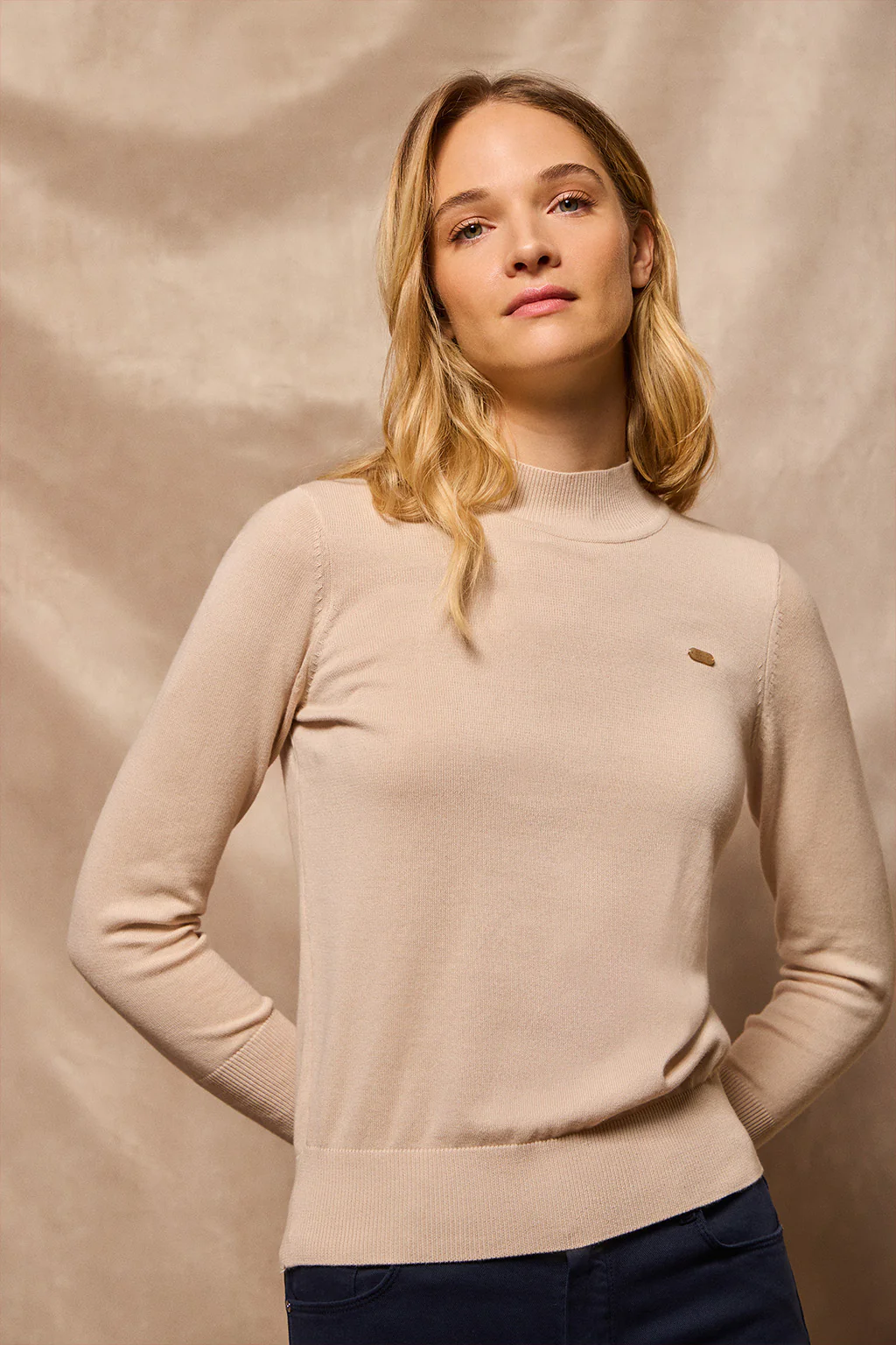 Beige mock-neck knit jumper with PC pearly button - Image 11