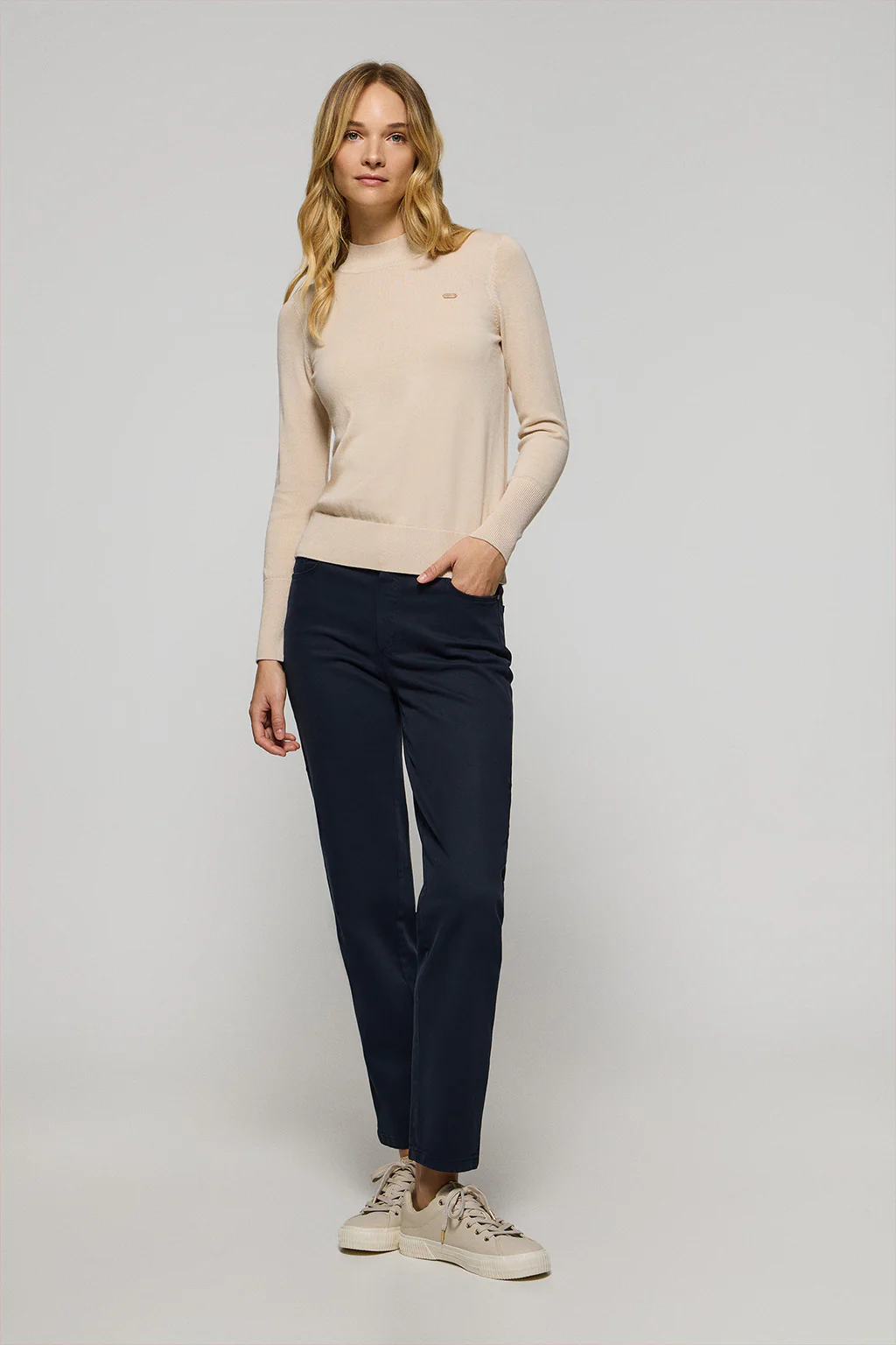Beige mock-neck knit jumper with PC pearly button - Image 4