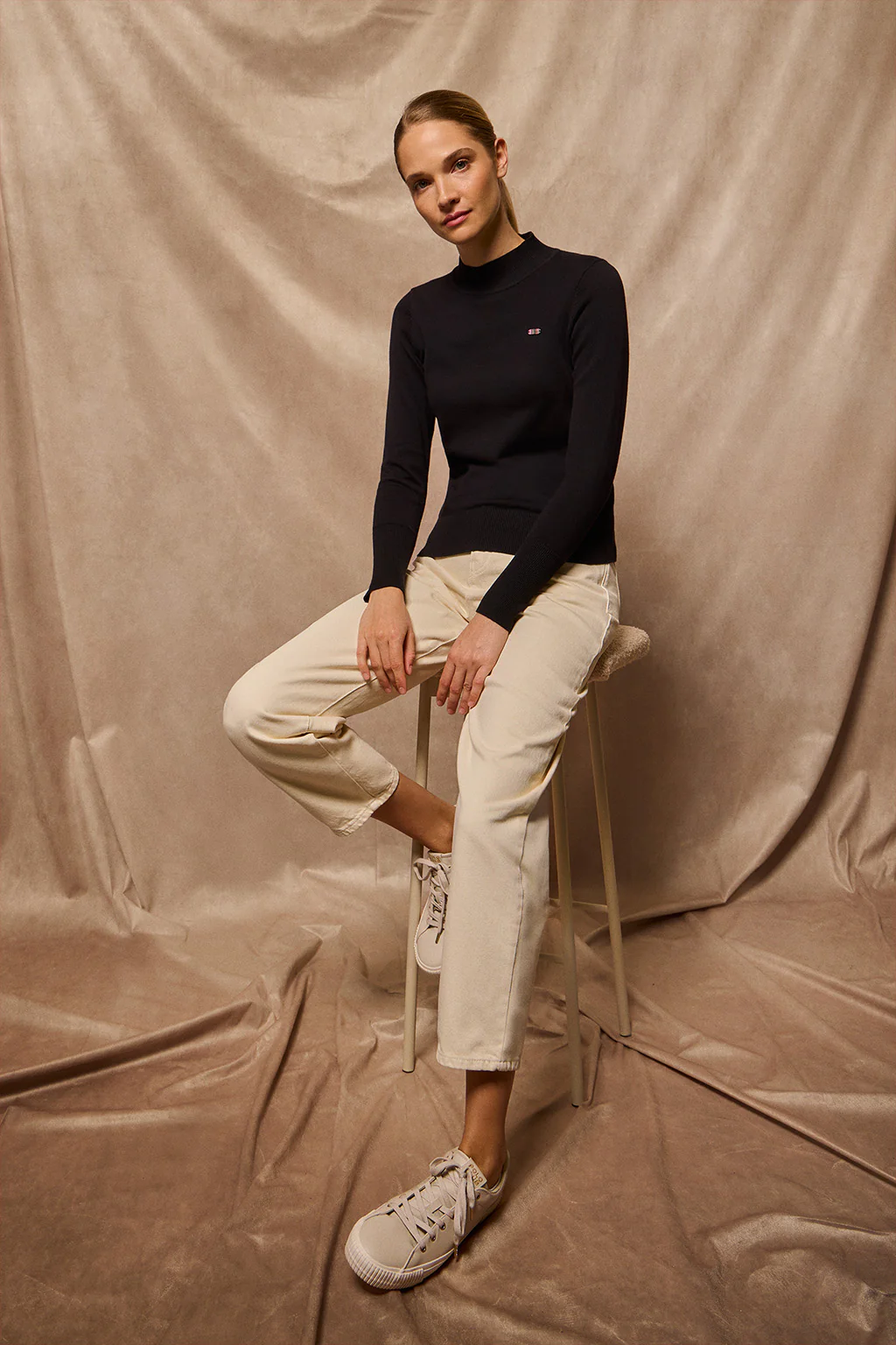 Black mock-neck knit jumper with PC pearly button - Image 11