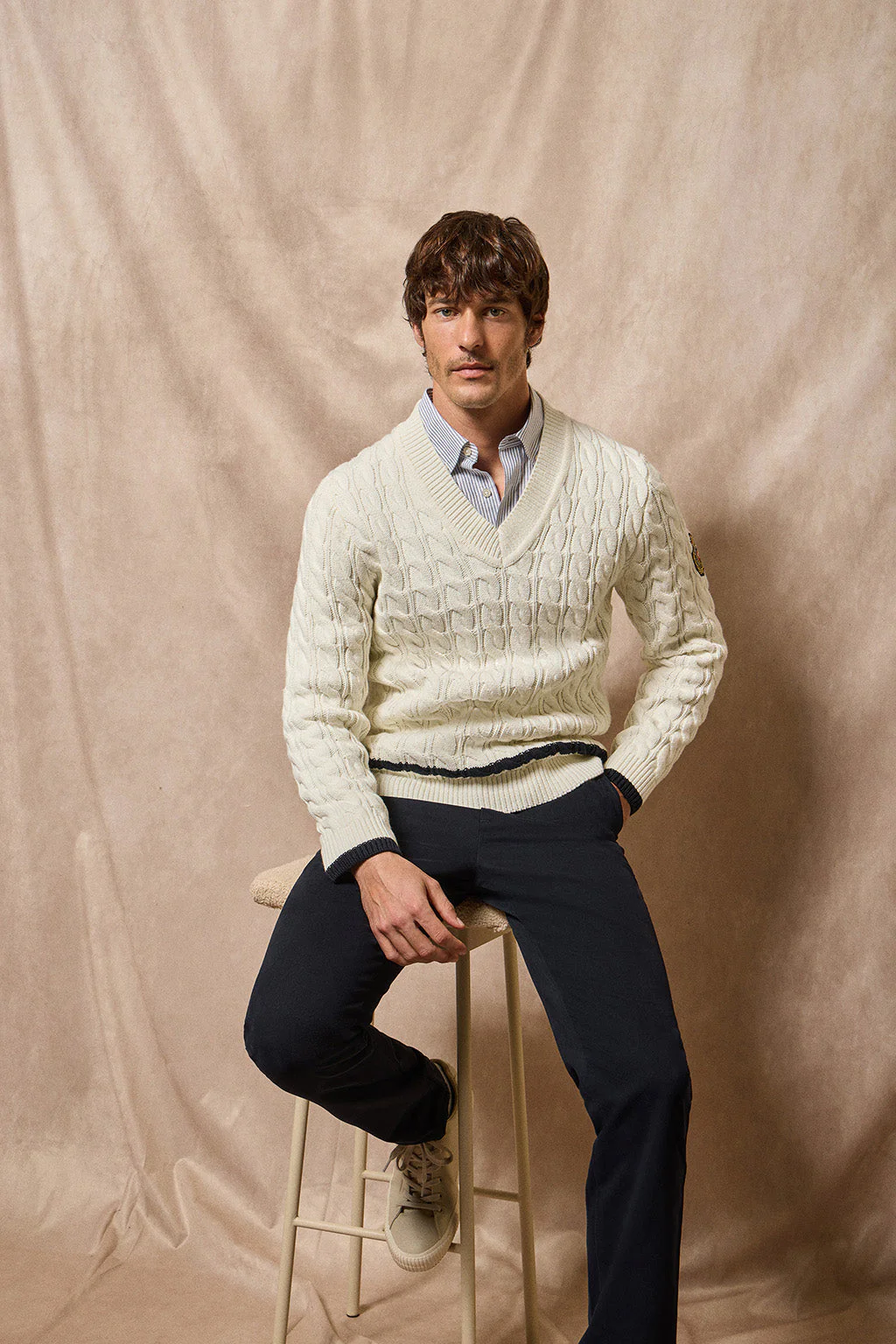 Nude V-neck jumper Nautic with sleeve nautical patch - Image 6