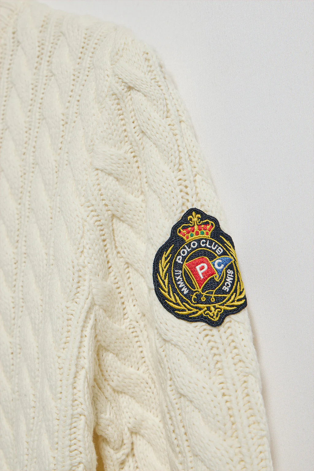 Beige cable-knit jumper with Nautic patch - Image 7