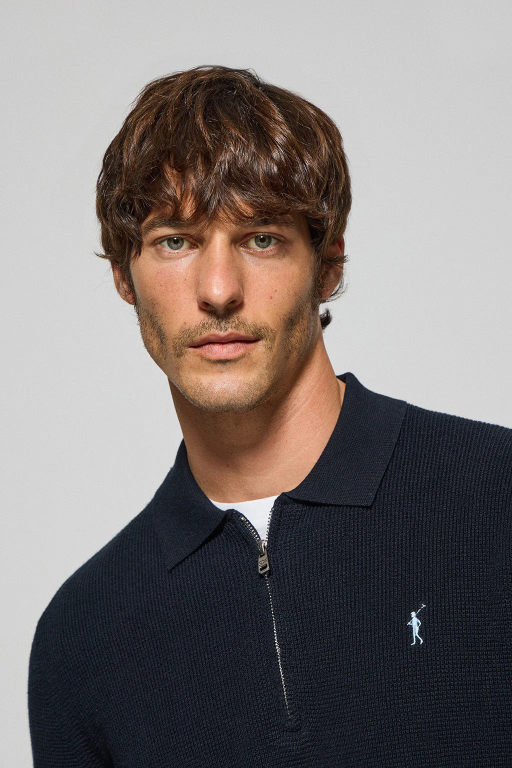 Navy-blue polo-neck basic jumper Pol with zip and Rigby Go detail - Image 2