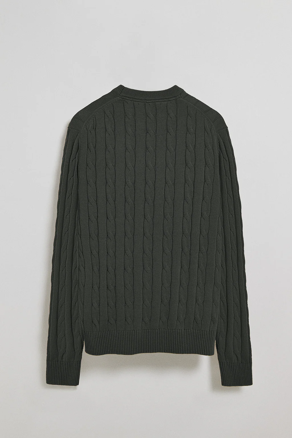 Stone-grey round-neck cable-knit jumper with Rigby Go embroidery - Image 6