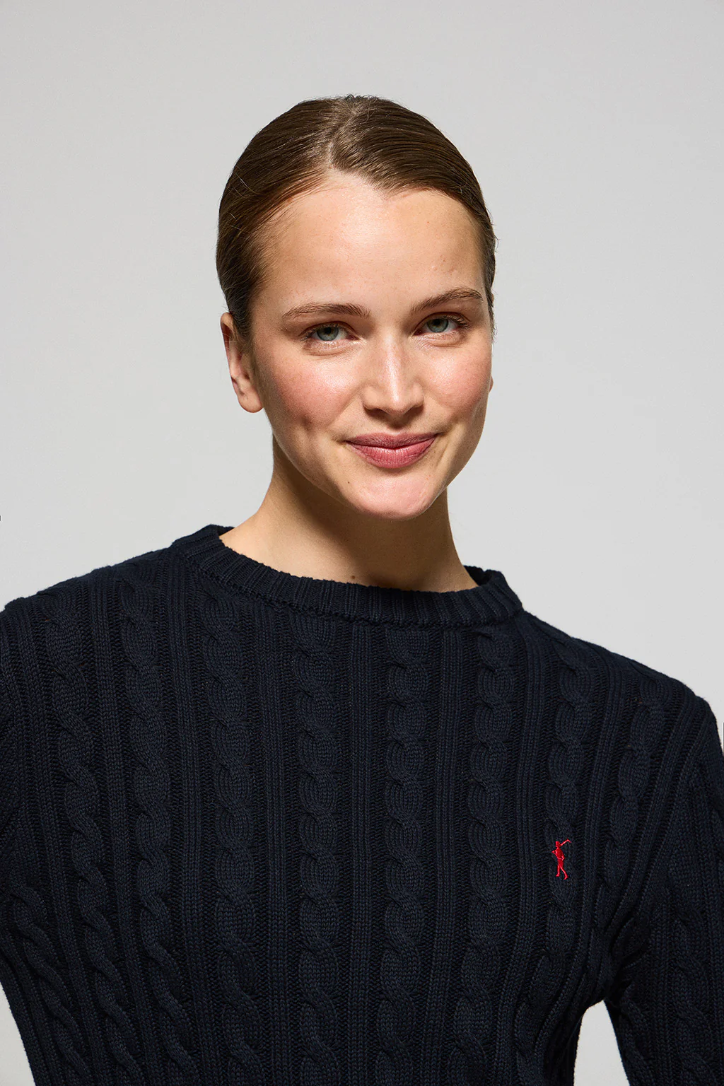 Navy-blue round-neck cable-knit jumper with Rigby Go embroidery - Image 3