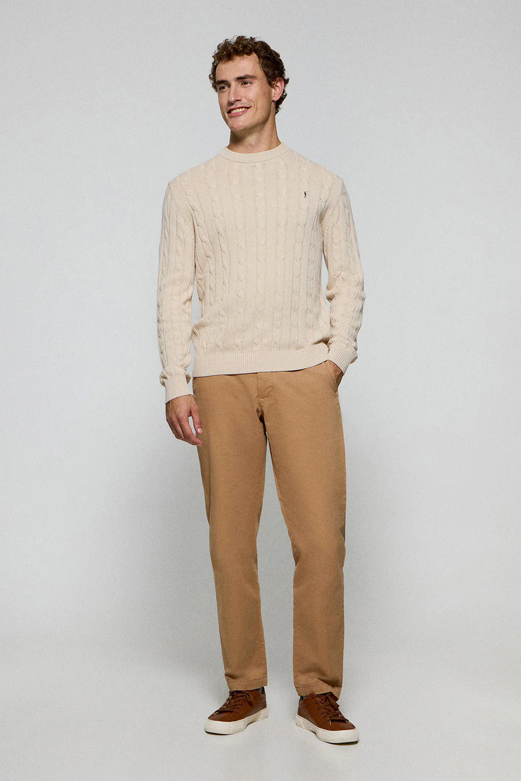 Beige cable-knit jumper with Rigby Go logo - Image 3