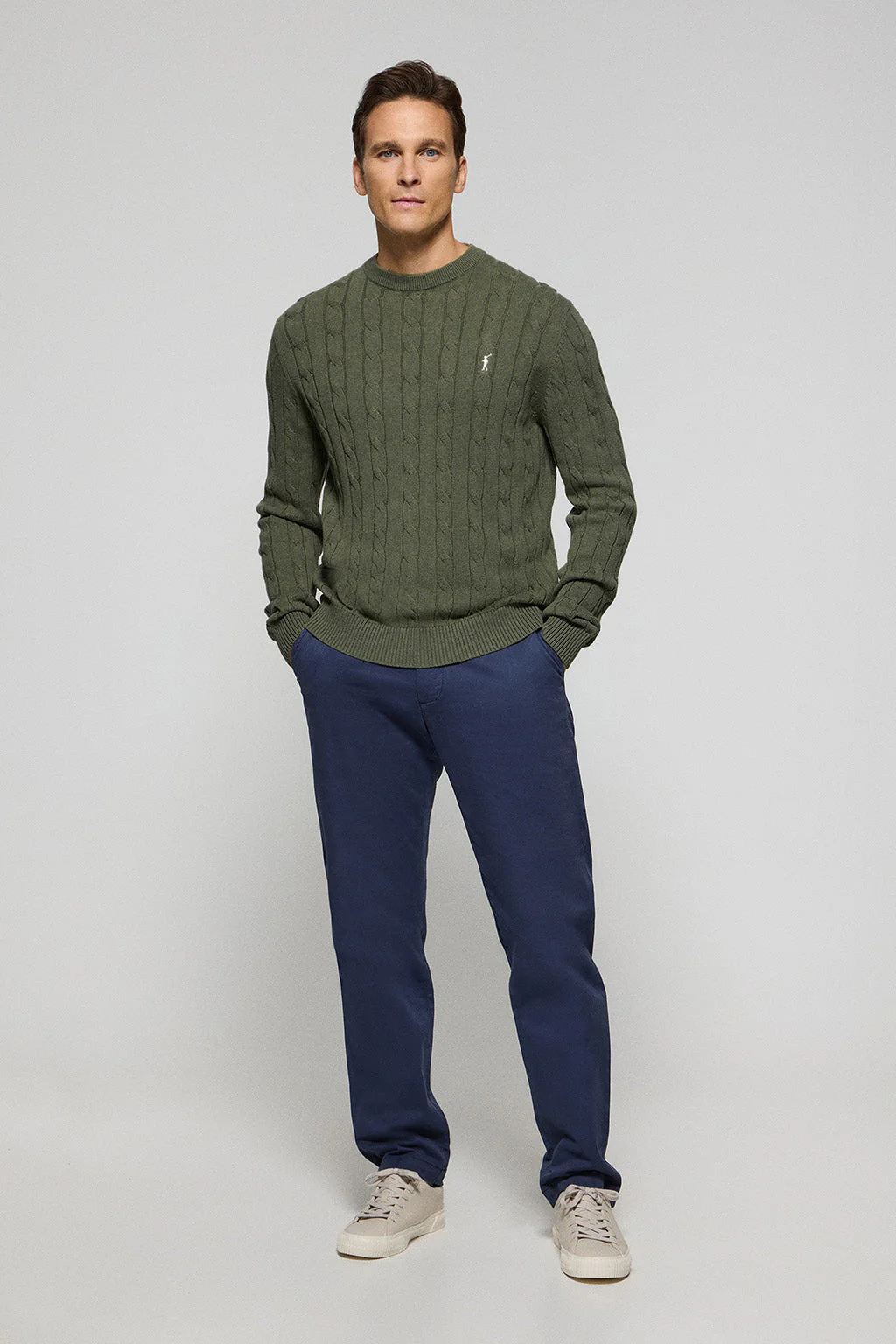 Army-green cable-knit jumper with Rigby Go logo - Image 3