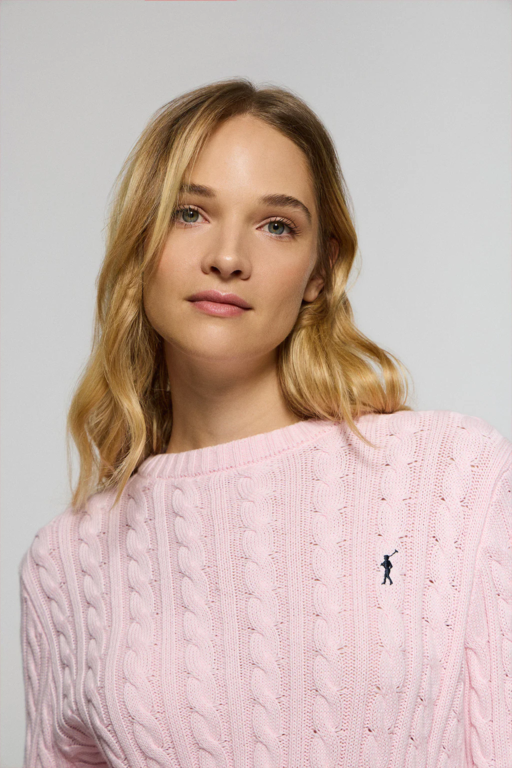 Light-pink cable-knit jumper with Rigby Go embroidered logo - Image 3