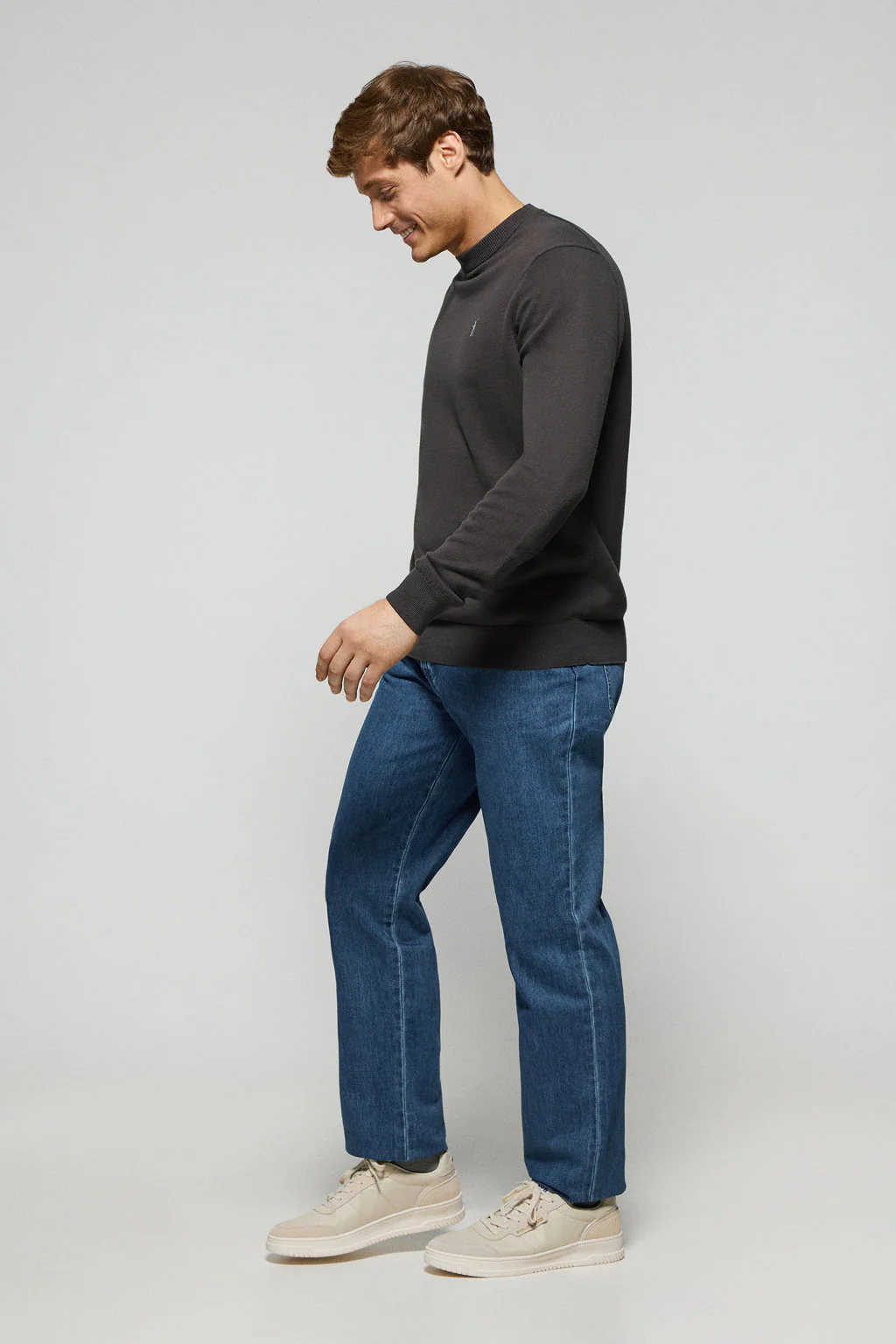 Asphalt-grey round-neck knit jumper with Rigby Go embroidered logo - Image 3