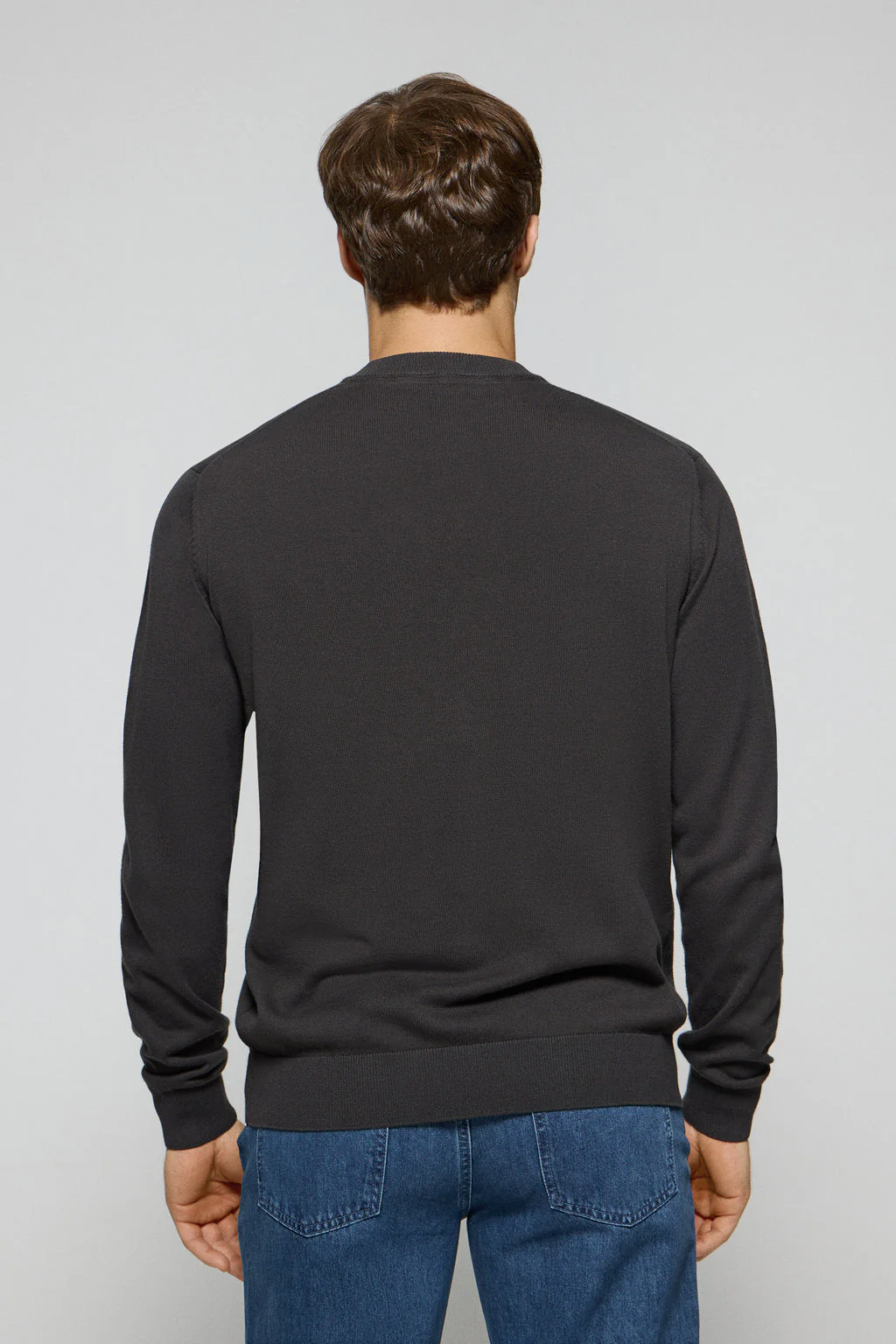Asphalt-grey round-neck knit jumper with Rigby Go embroidered logo - Image 5