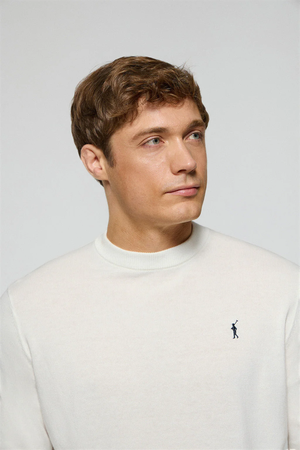 Off-white round-neck knit jumper with Rigby Go embroidered logo - Image 2