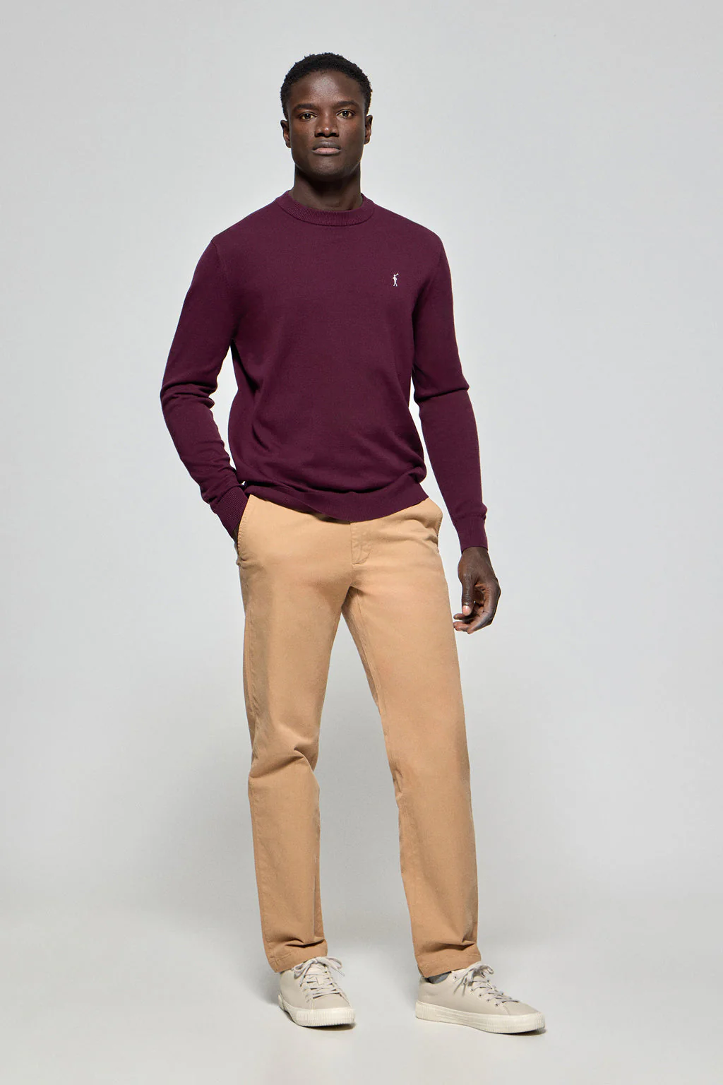 Plum round-neck knit jumper with Rigby Go embroidered logo - Image 3