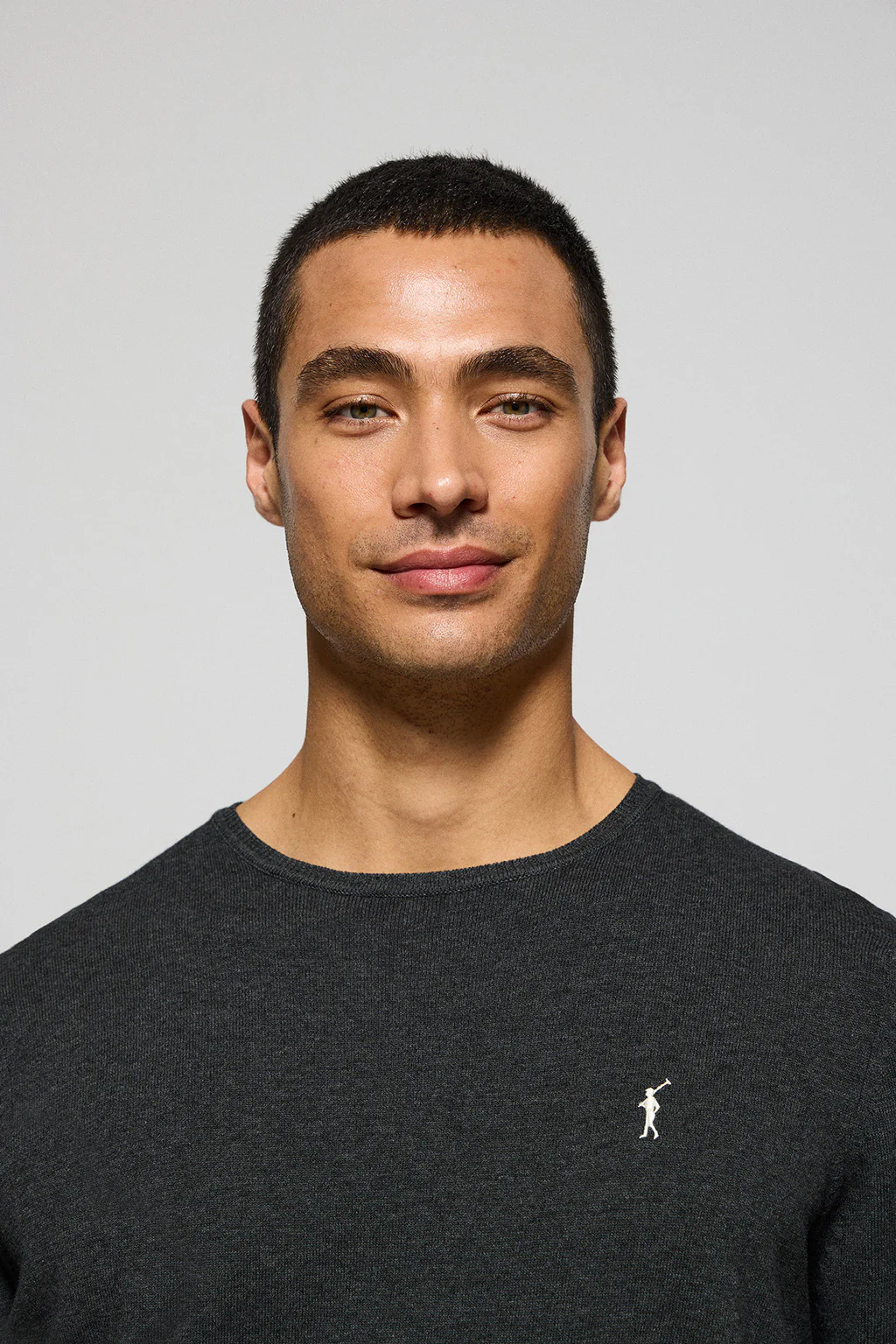 Grey-marl round-neck knit jumper with Rigby Go embroidery - Image 3