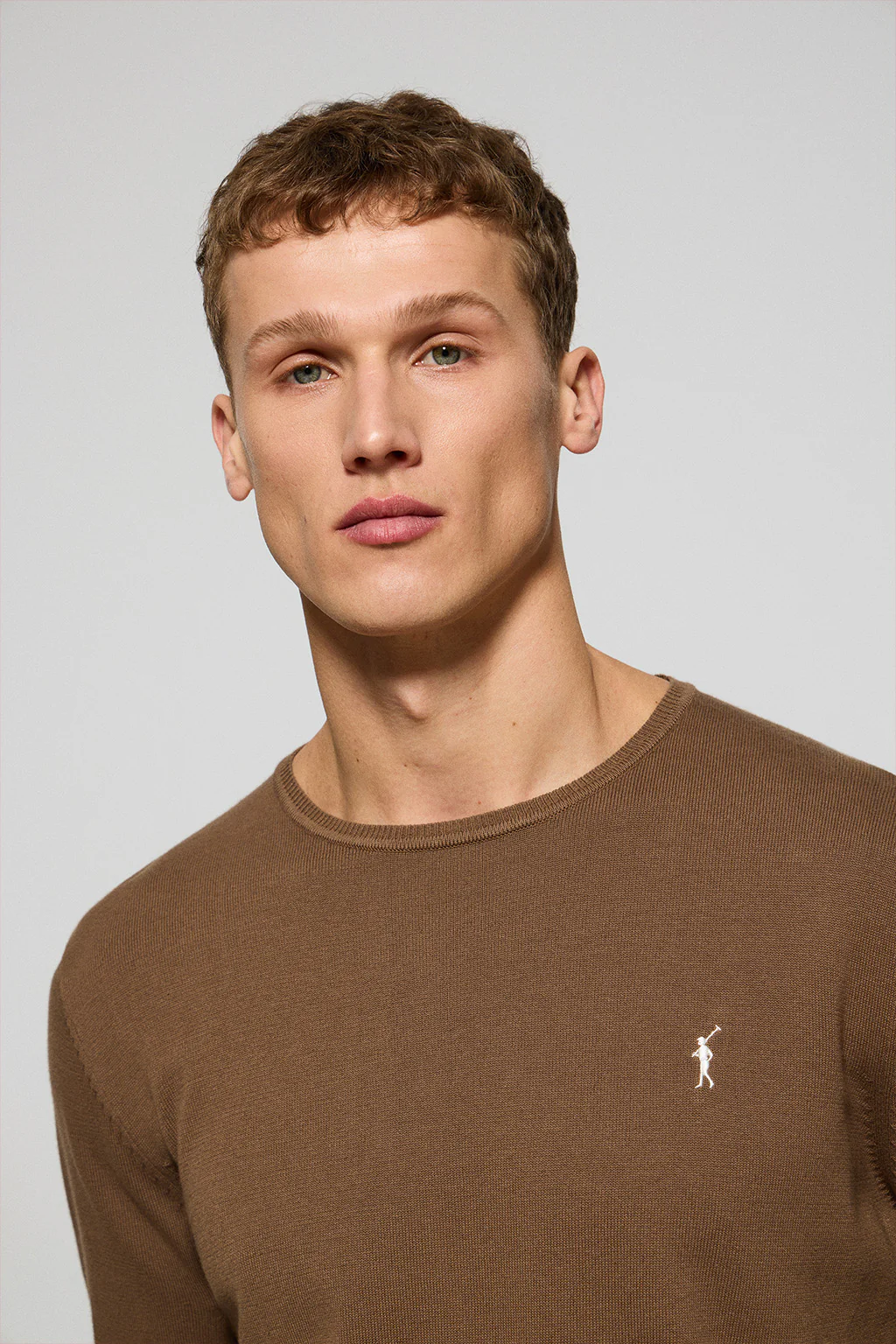 Mocha round-neck knit jumper with Rigby Go embroidery - Image 3